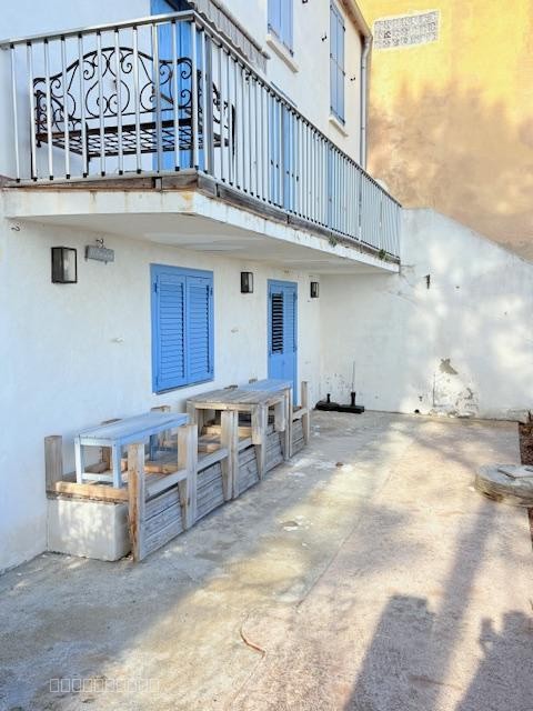Superbe Appartement F2 les pieds dans l'eau à LAVASINA — photo 20