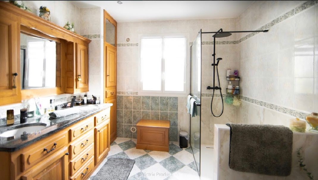 Très belle maison de 159 m2 avec piscine, et garage de 31 m2 — photo 9