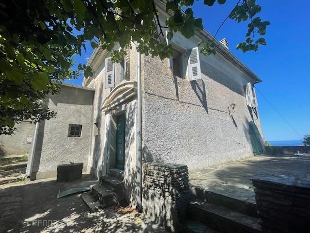 CAP CORSE - PINO Grande Maison 234 m2 avec vue mer et jardin — photo 2