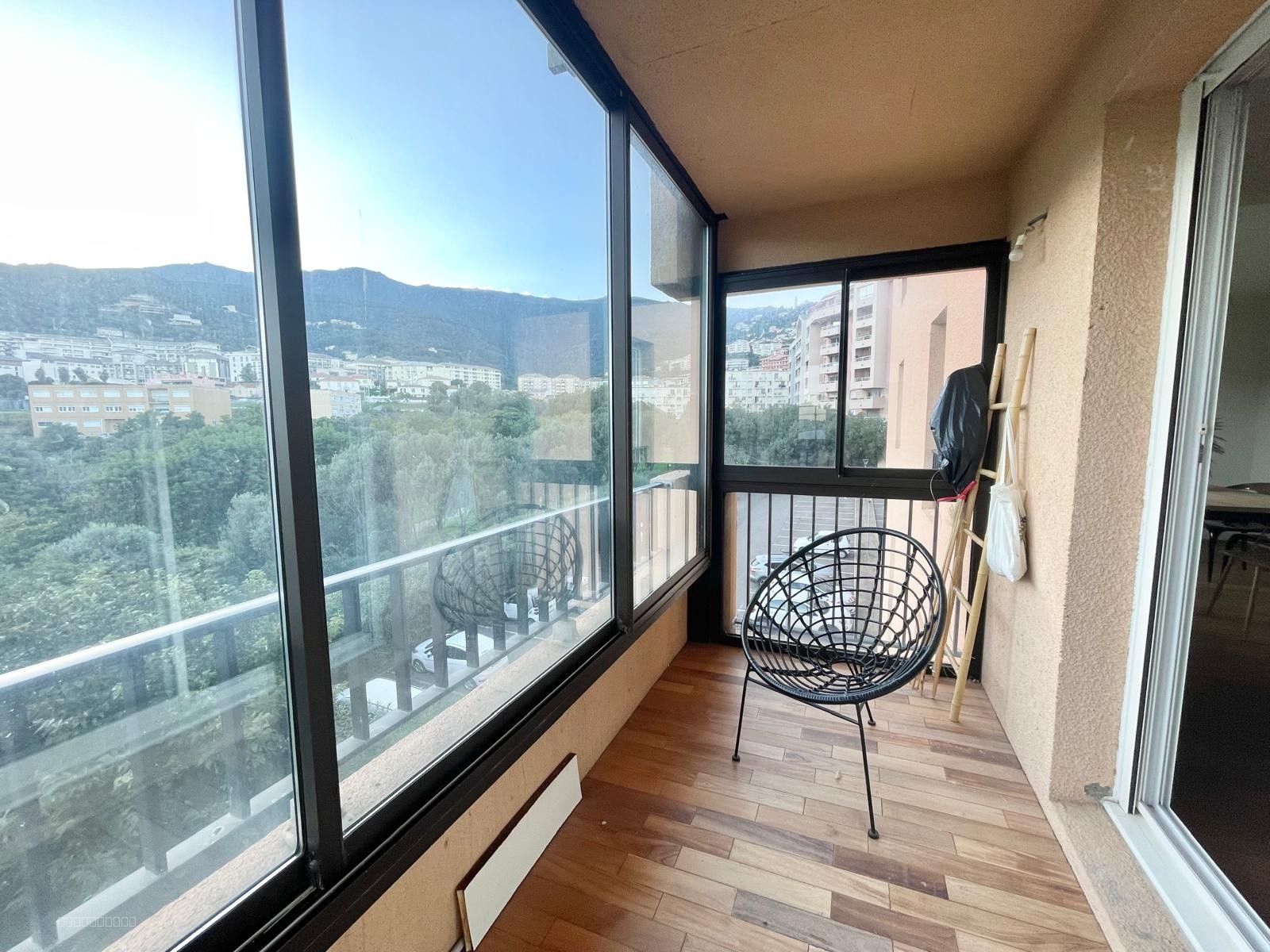 Bastia quartier Préfecture Appartement F5 avec garage — photo 4