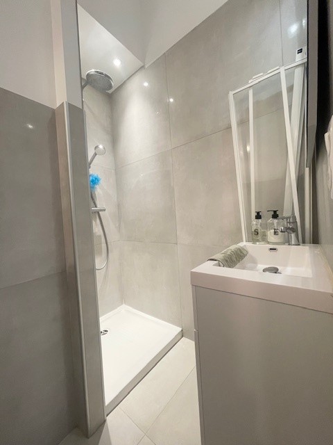 Bastia centre ville Superbe Appartement F4 rénové — photo 11