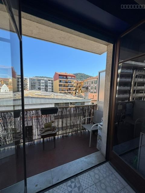 Nice centre grand T2 avec balcon — photo 9