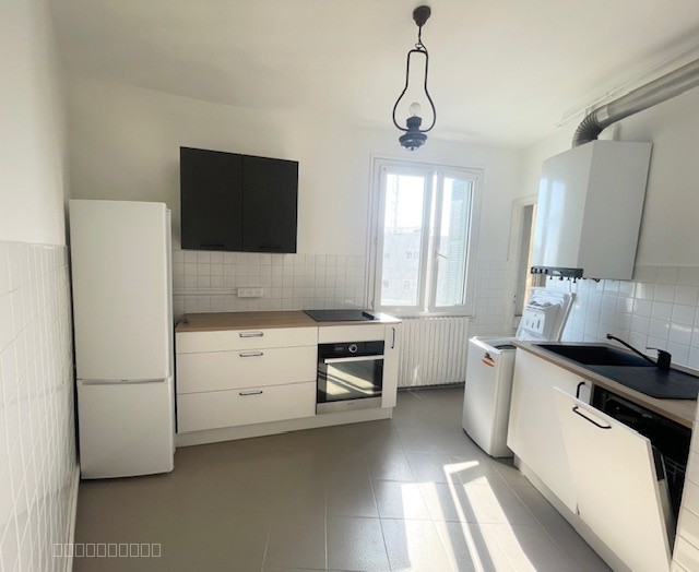 BASTIA CENTRE F3 TRAVERSANT AVEC ASCENSEUR ET VUE MER — photo 14