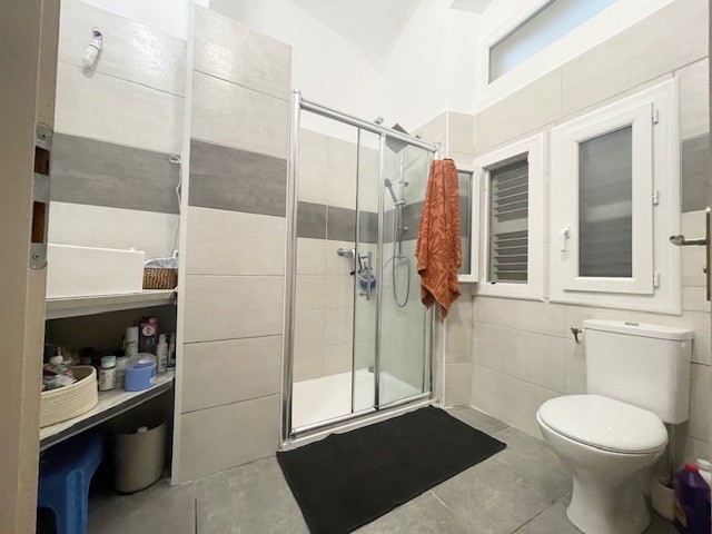 Bastia centre ville Superbe Appartement F4 rénové — photo 16