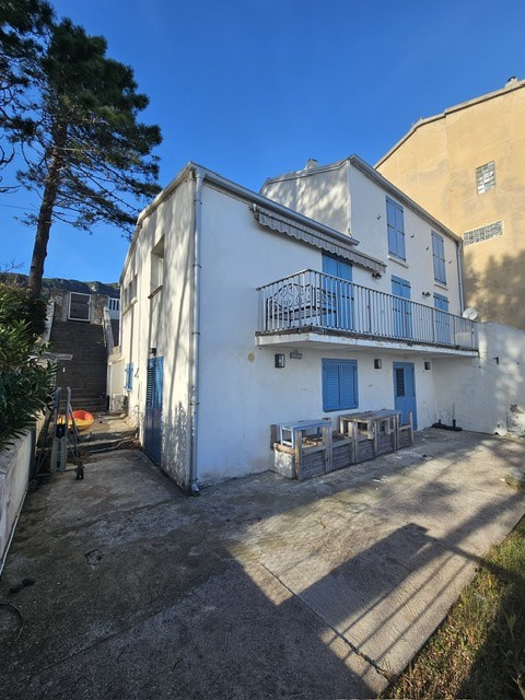 Superbe Appartement F2 les pieds dans l'eau à LAVASINA — photo 16