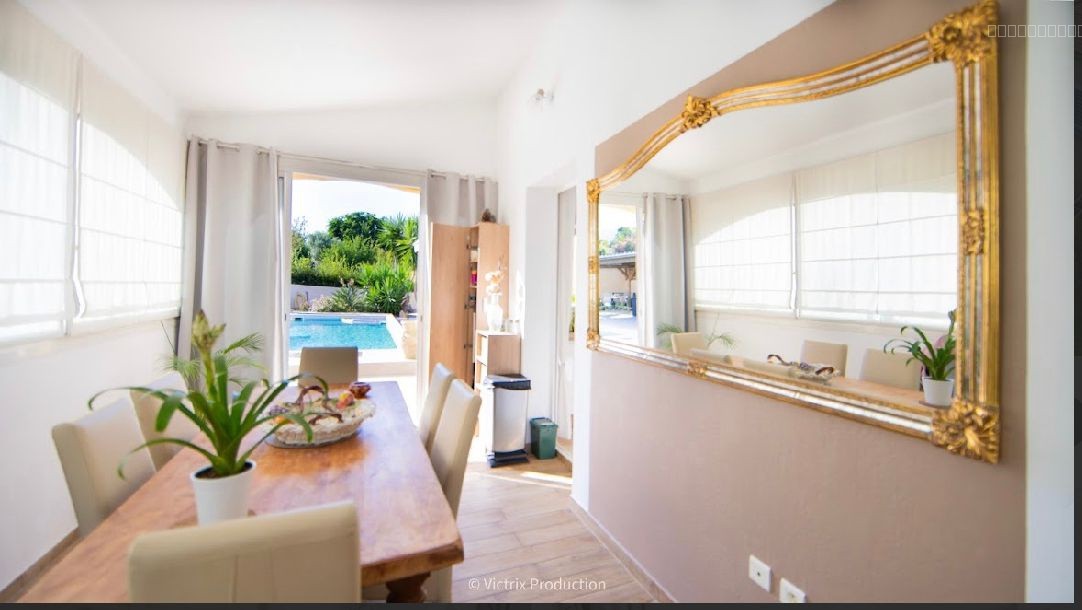 Très belle maison de 159 m2 avec piscine, et garage de 31 m2 — photo 3