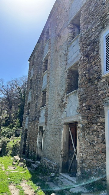 Maison de village en pierre à Santa-Reparata-di-Moriani — photo 2