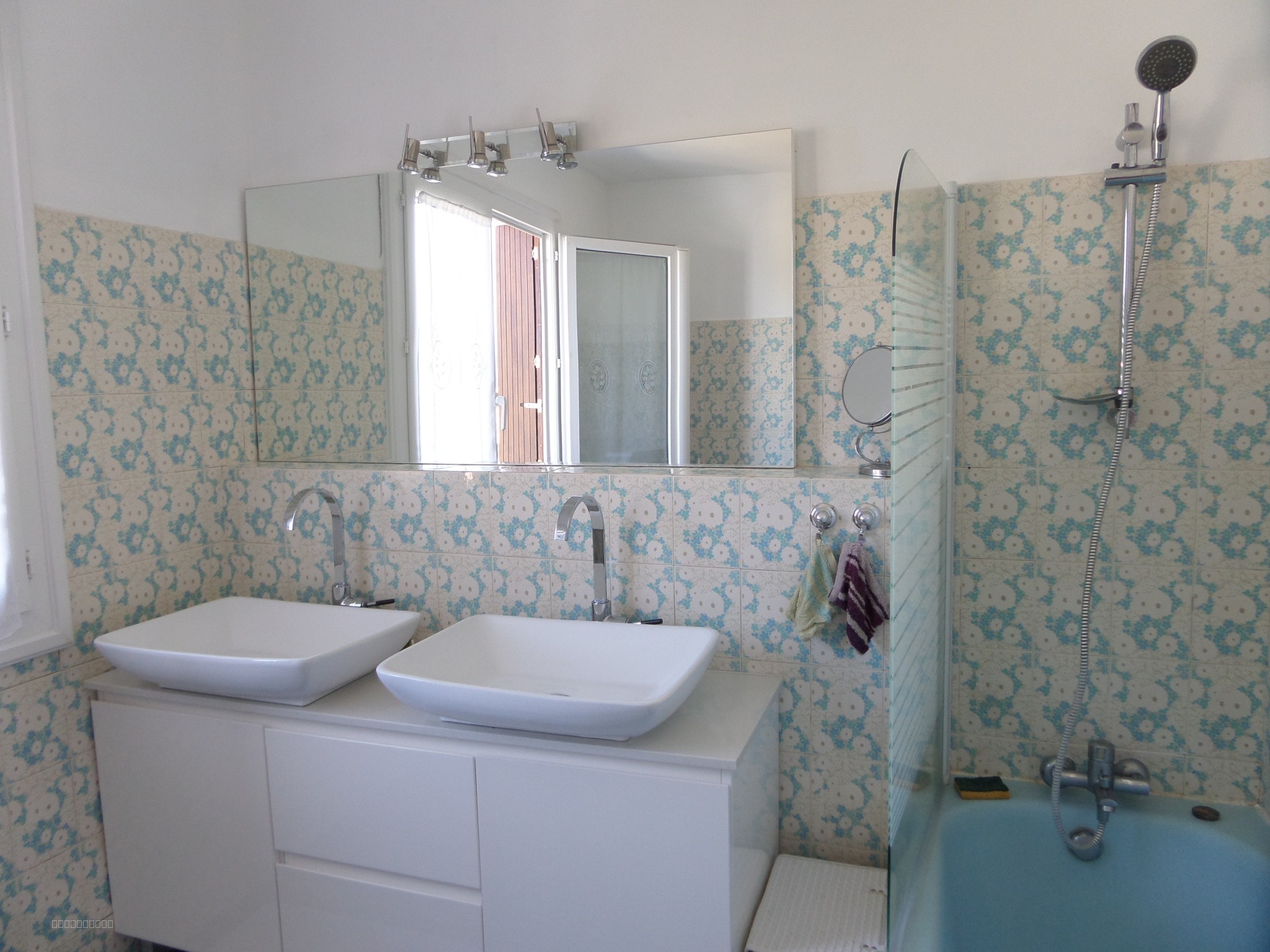BEL APPARTEMENT VU MER ET MONTAGNE DE 90 M2 AVEC TERRASSE ET VERANDA A MORIANI PLAGE — photo 12