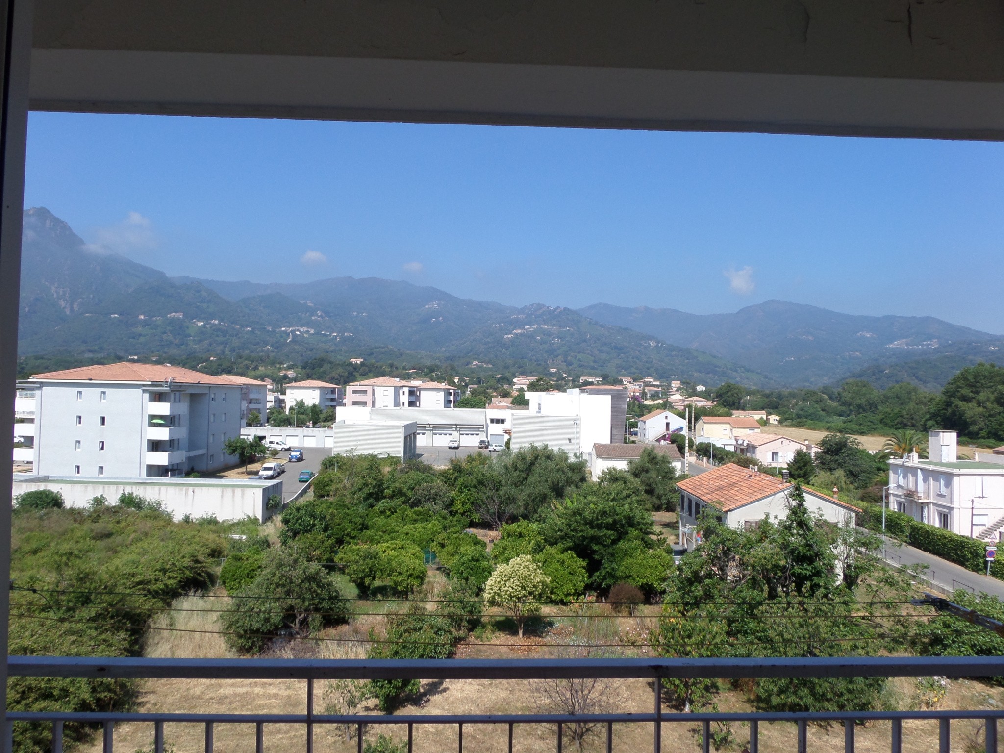 BEL APPARTEMENT VU MER ET MONTAGNE DE 90 M2 AVEC TERRASSE ET VERANDA A MORIANI PLAGE — photo 4