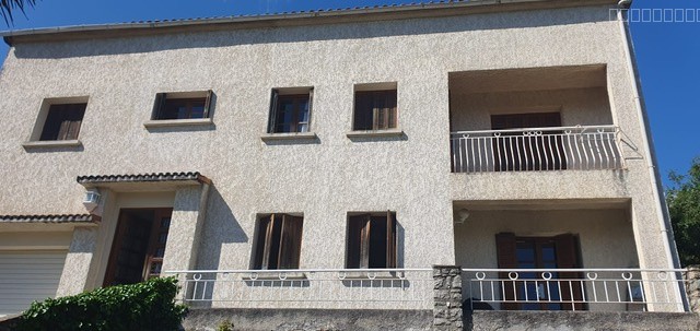 CORTE Grande maison de 2 appartements avec garage terrasses et jardin — photo 3
