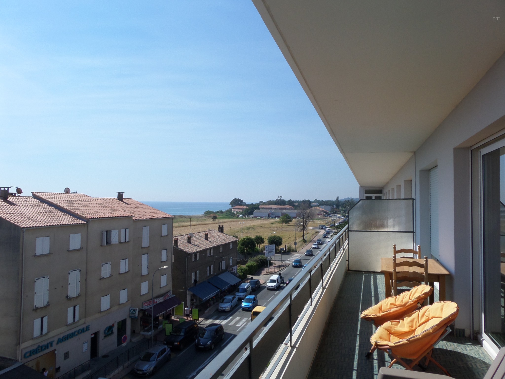 BEL APPARTEMENT VU MER ET MONTAGNE DE 90 M2 AVEC TERRASSE ET VERANDA A MORIANI PLAGE — photo 3