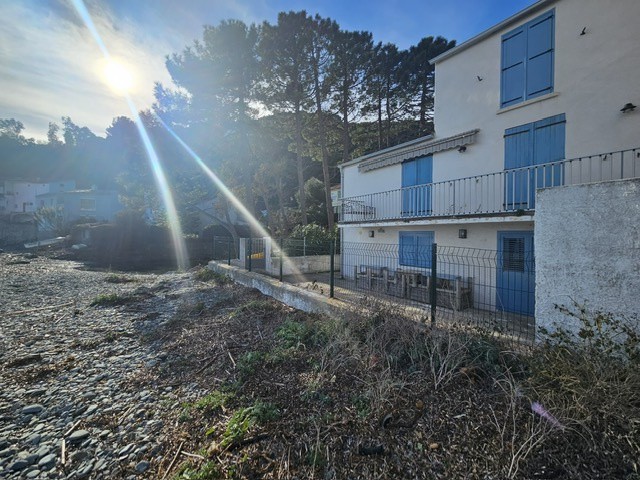 Superbe Appartement F2 les pieds dans l'eau à LAVASINA — photo 9
