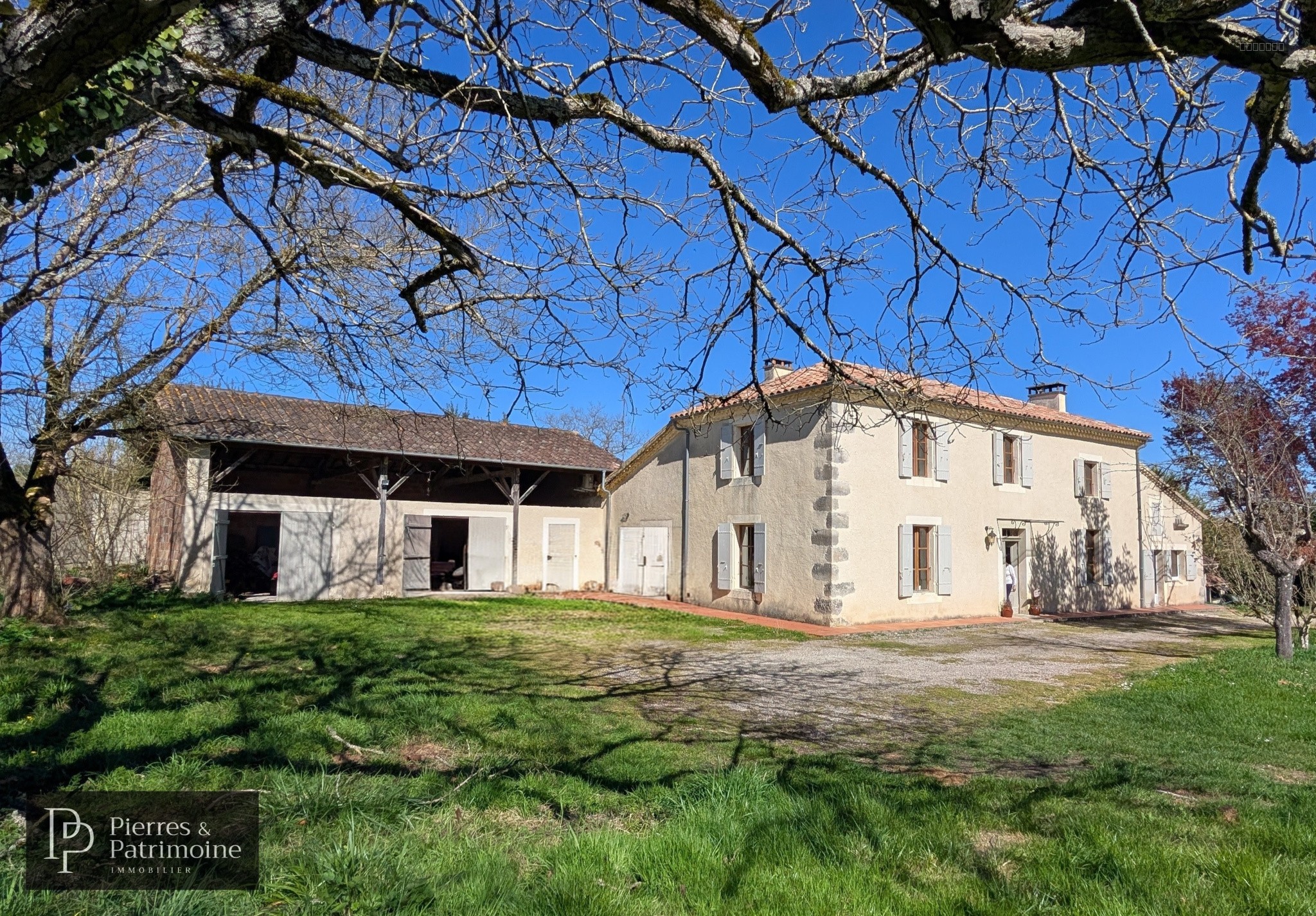 Maison gasconne avec piscine, dépendances dans un joli parc — photo 3
