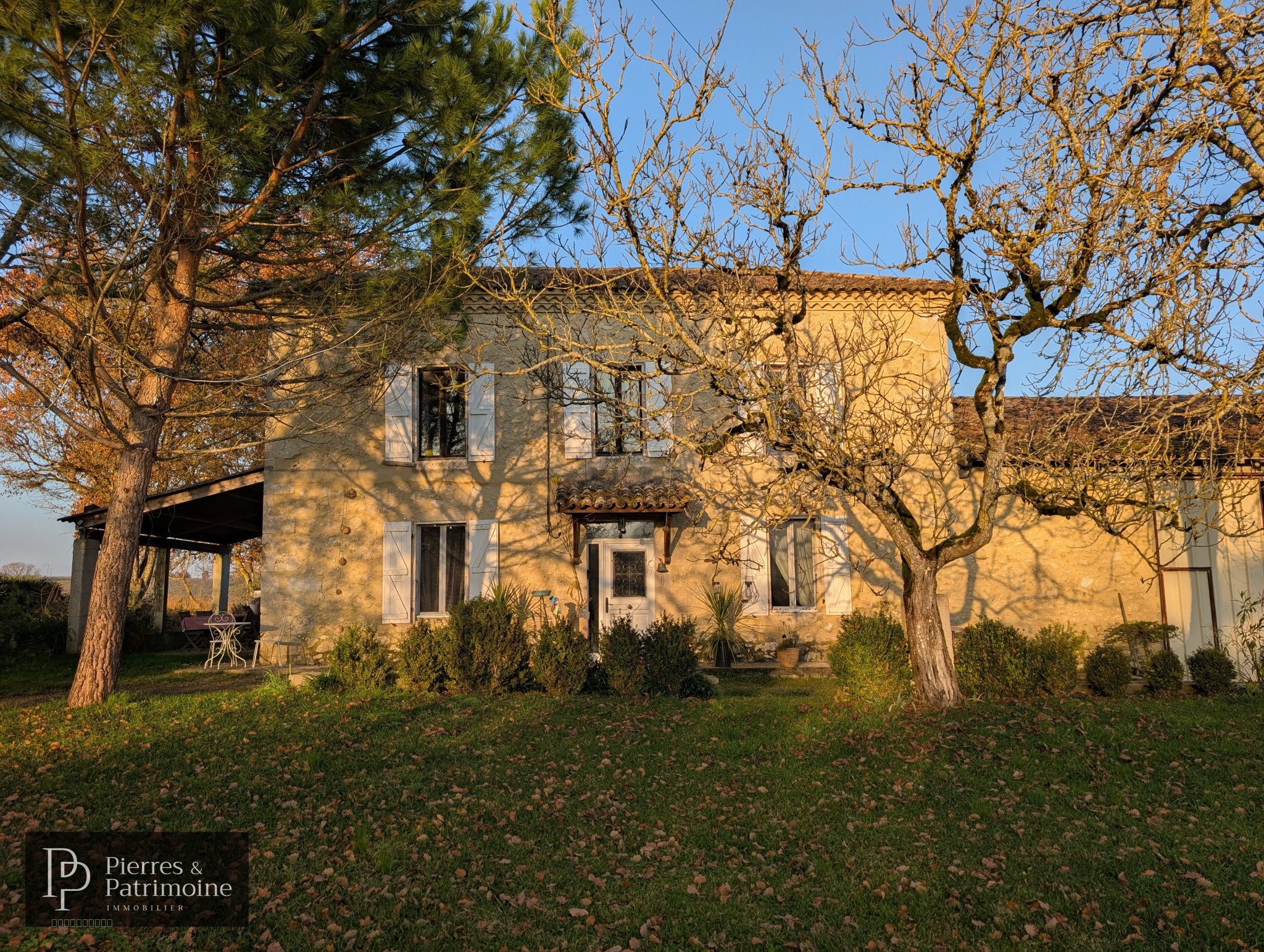 Propriété avec gîte et dépendances sur 2ha — photo 2