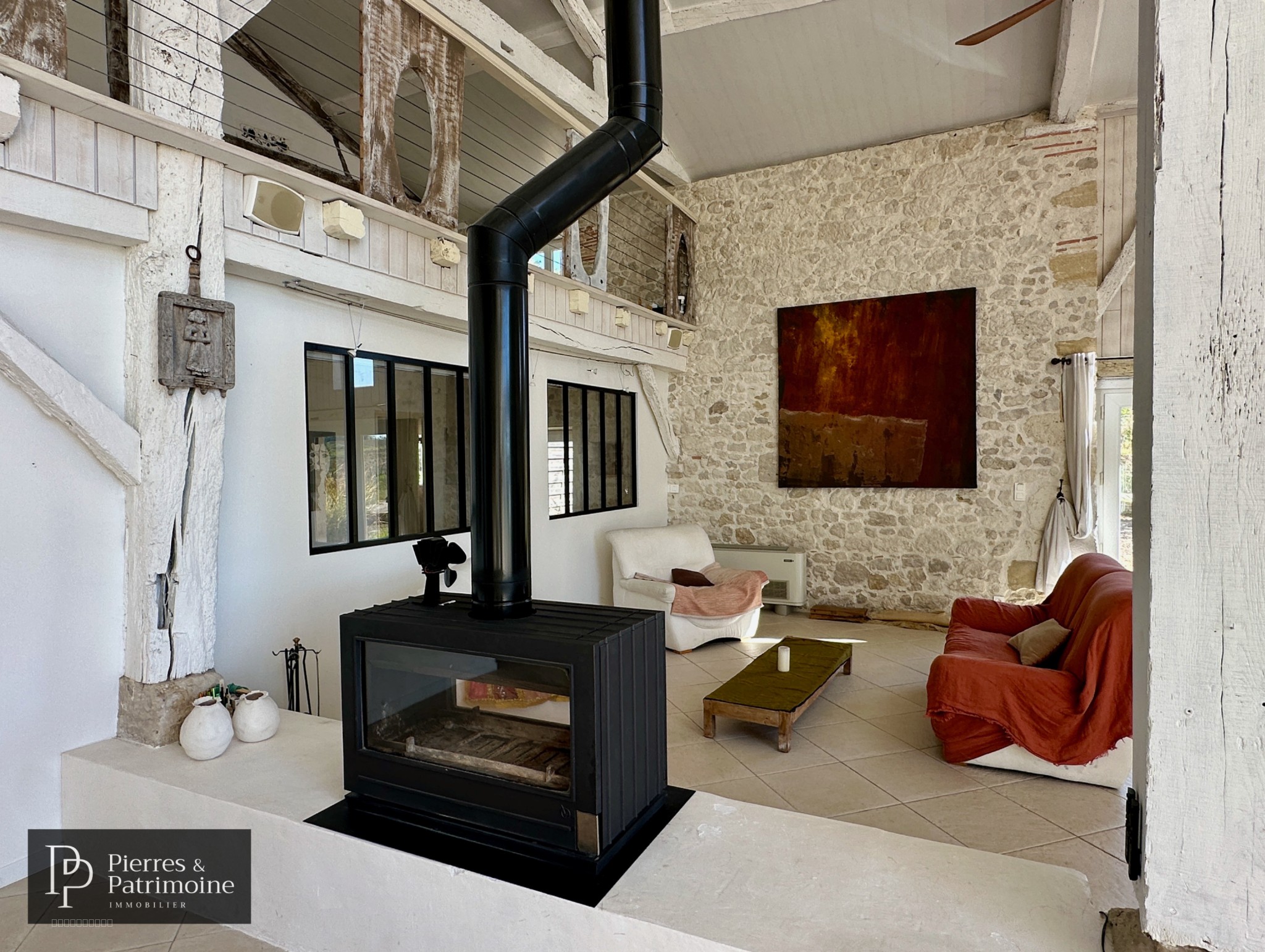 Belle maison 'loft' atypique avec parc arboré et piscine — photo 10