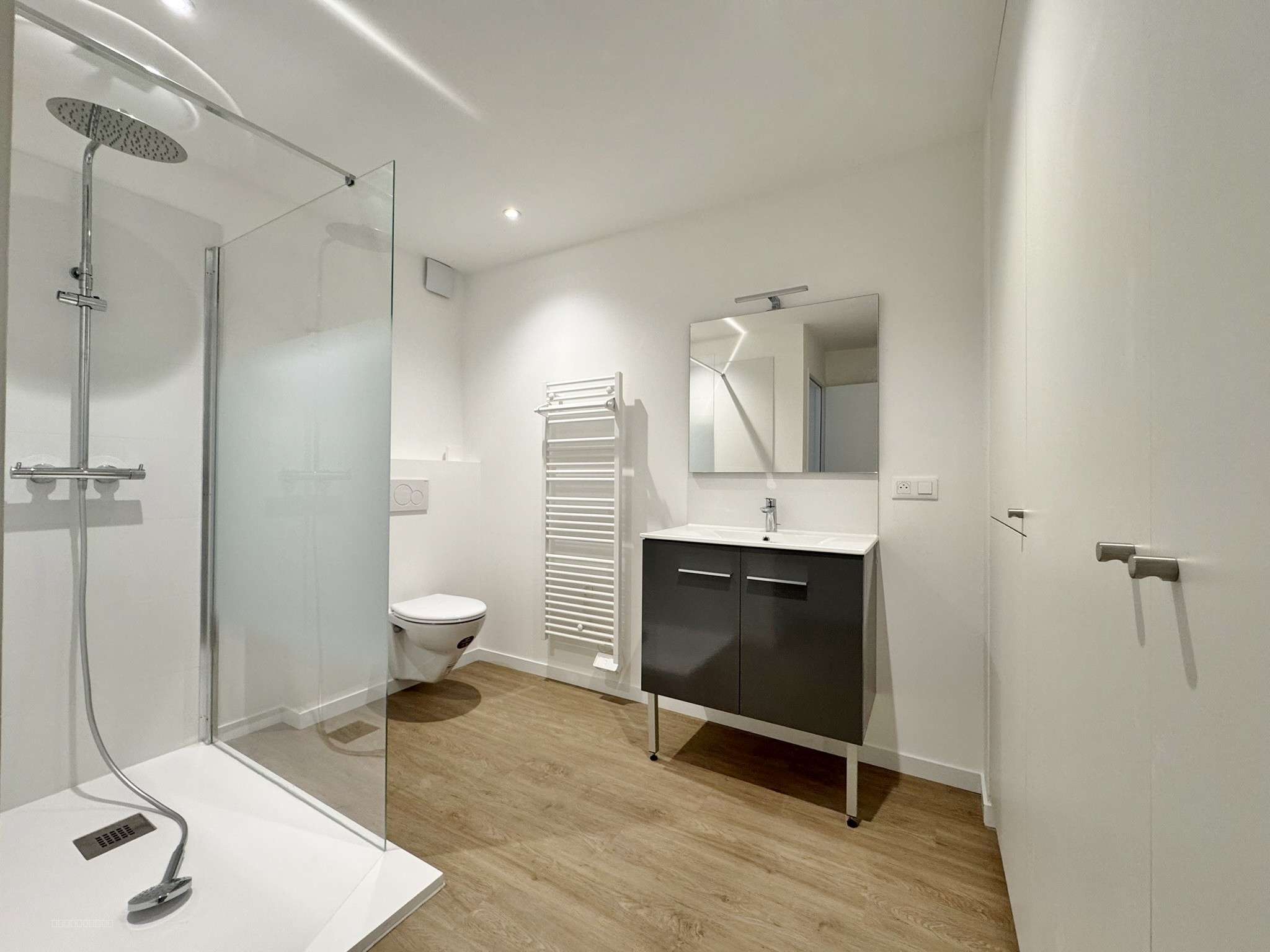 Appartement de Type 4 Entièrement Rénové — photo 8