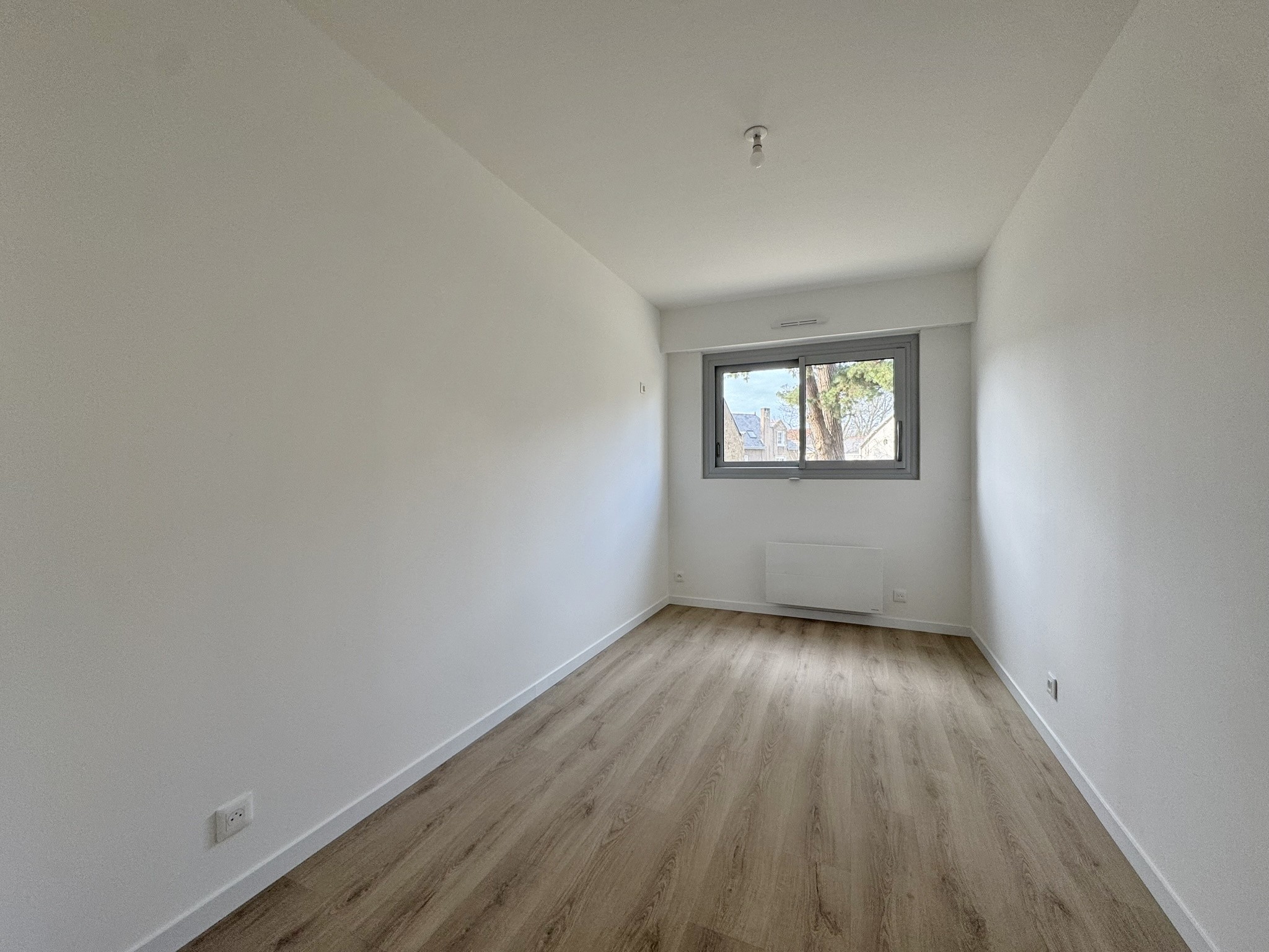 Appartement de Type 4 Entièrement Rénové — photo 9