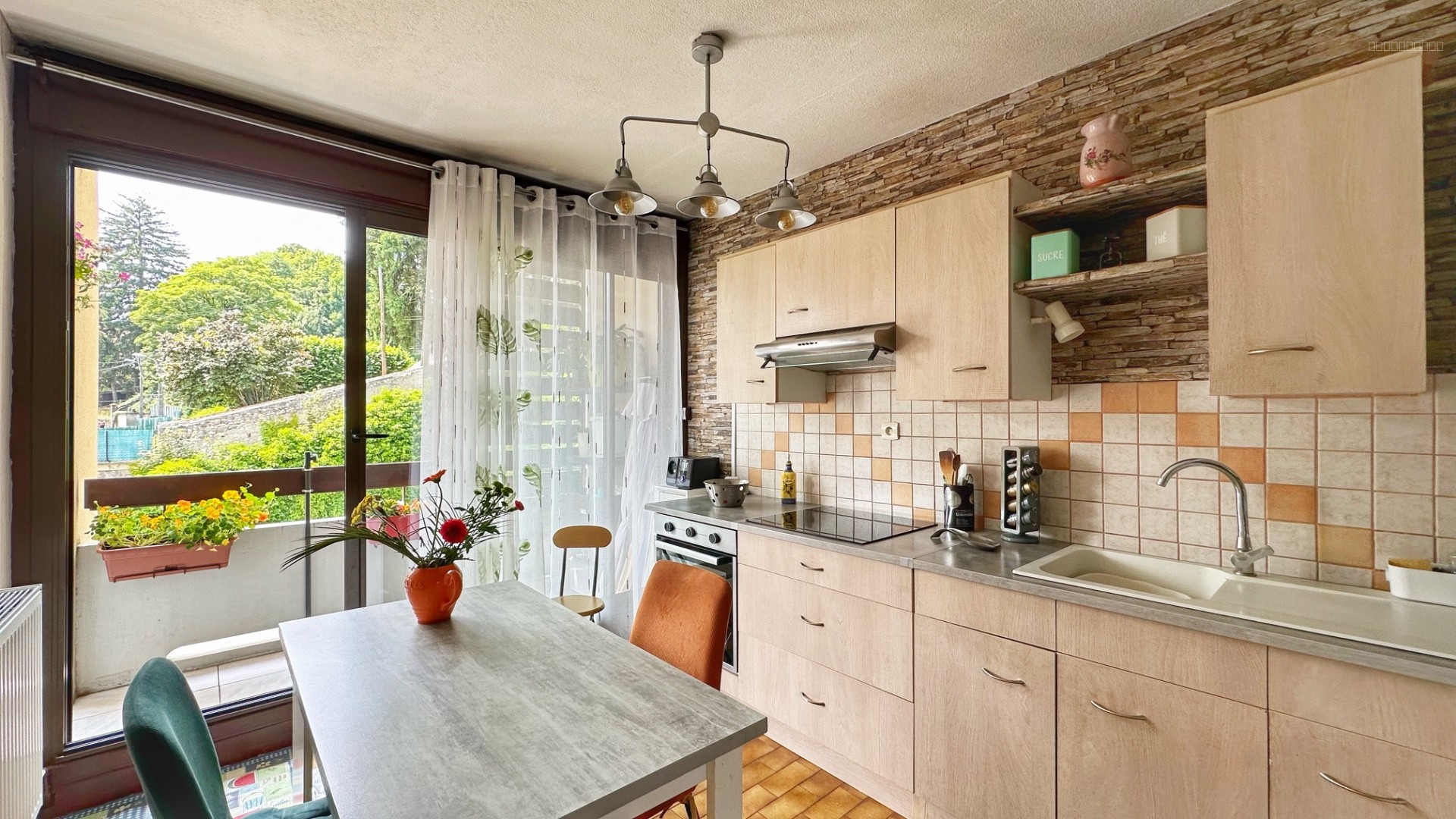 RIVES, T4 82 m2 terrasse — photo 3