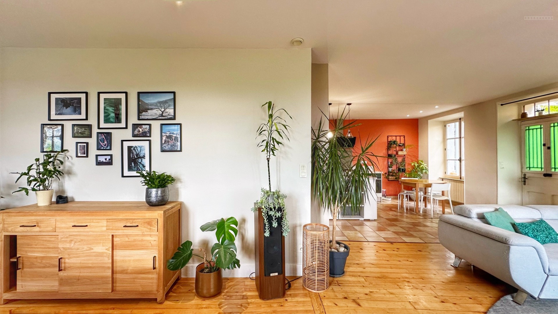 Propriété - 9P 272 m2 — photo 3