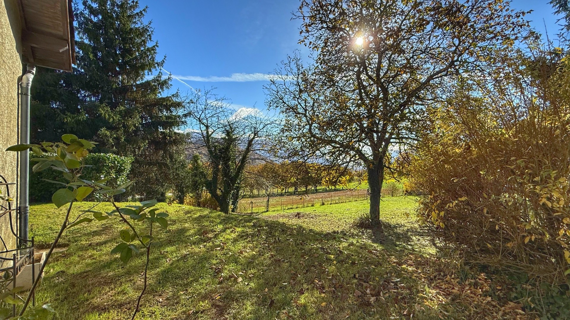 VOIRON, Villa PP avec terrain de 2310 m2 et garage — photo 16