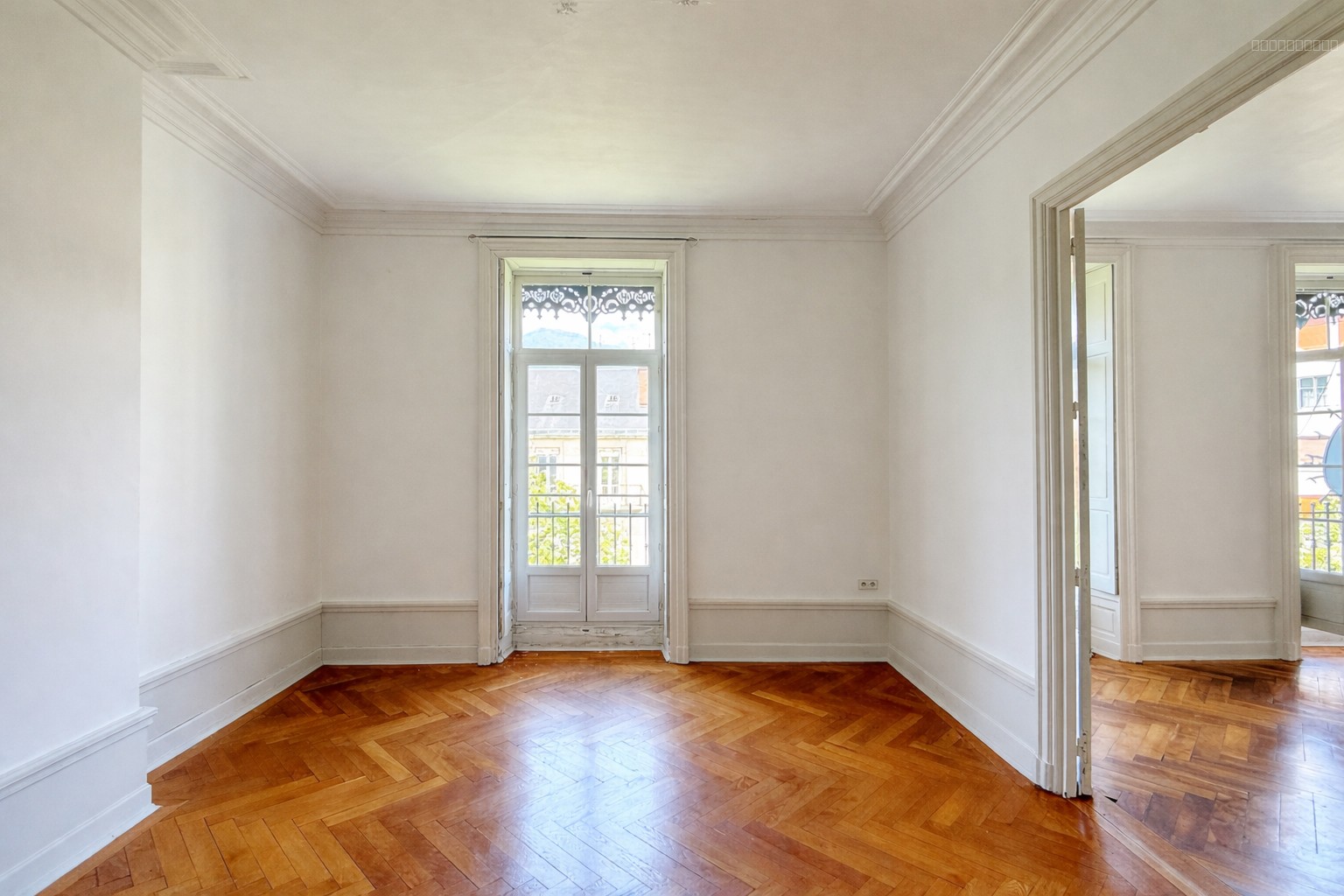 GRENOBLE - T6 164 m2 + balcons et dépendances — photo 5