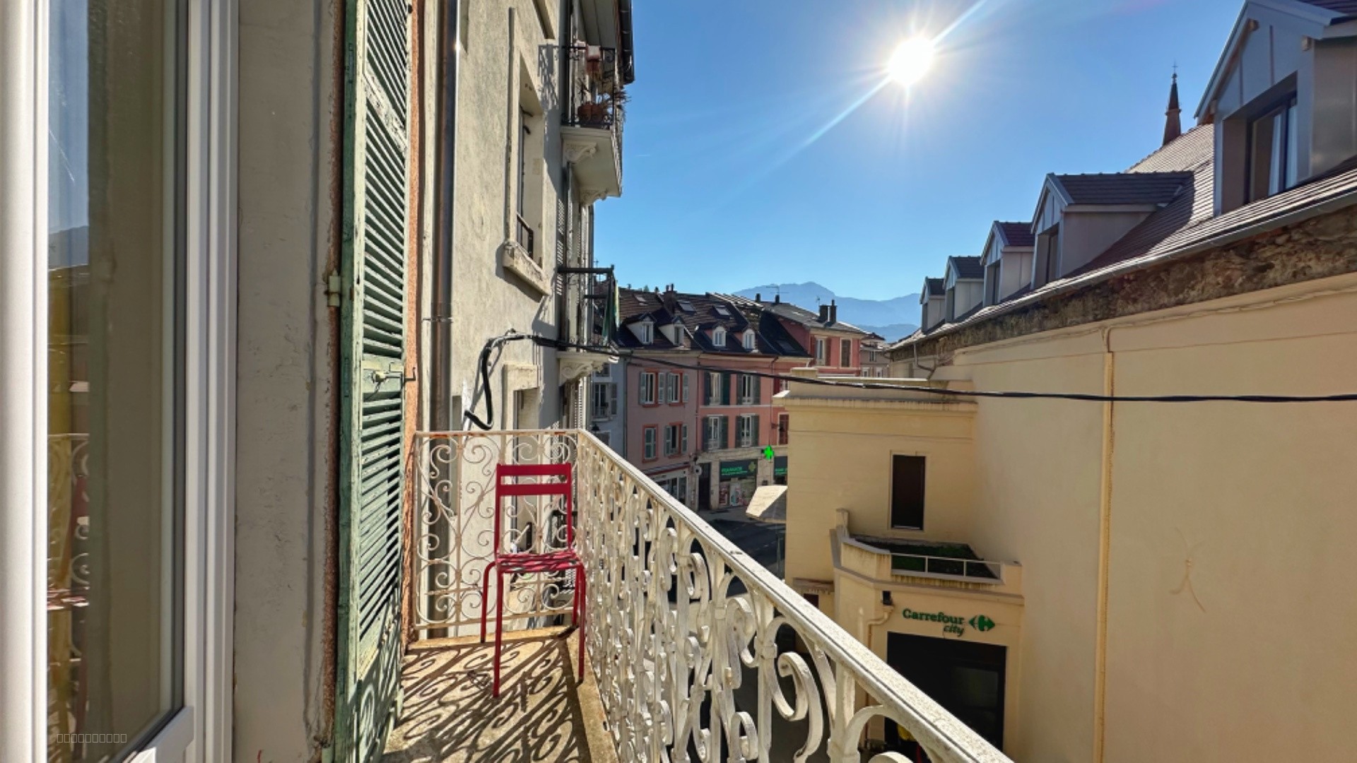 VOIRON, T3 88 m2 avec balcon — photo 4