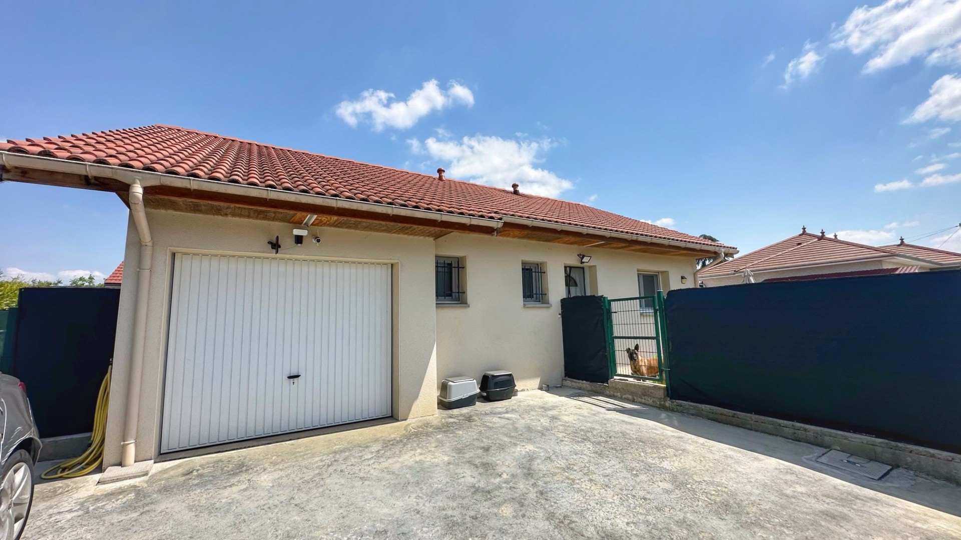ST ETIENNE DE ST GEOIRS, Villa PP avec garage — photo 9