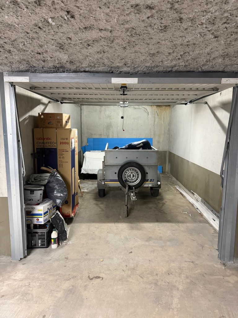 TULLINS, Garage 16 m2 — photo 3