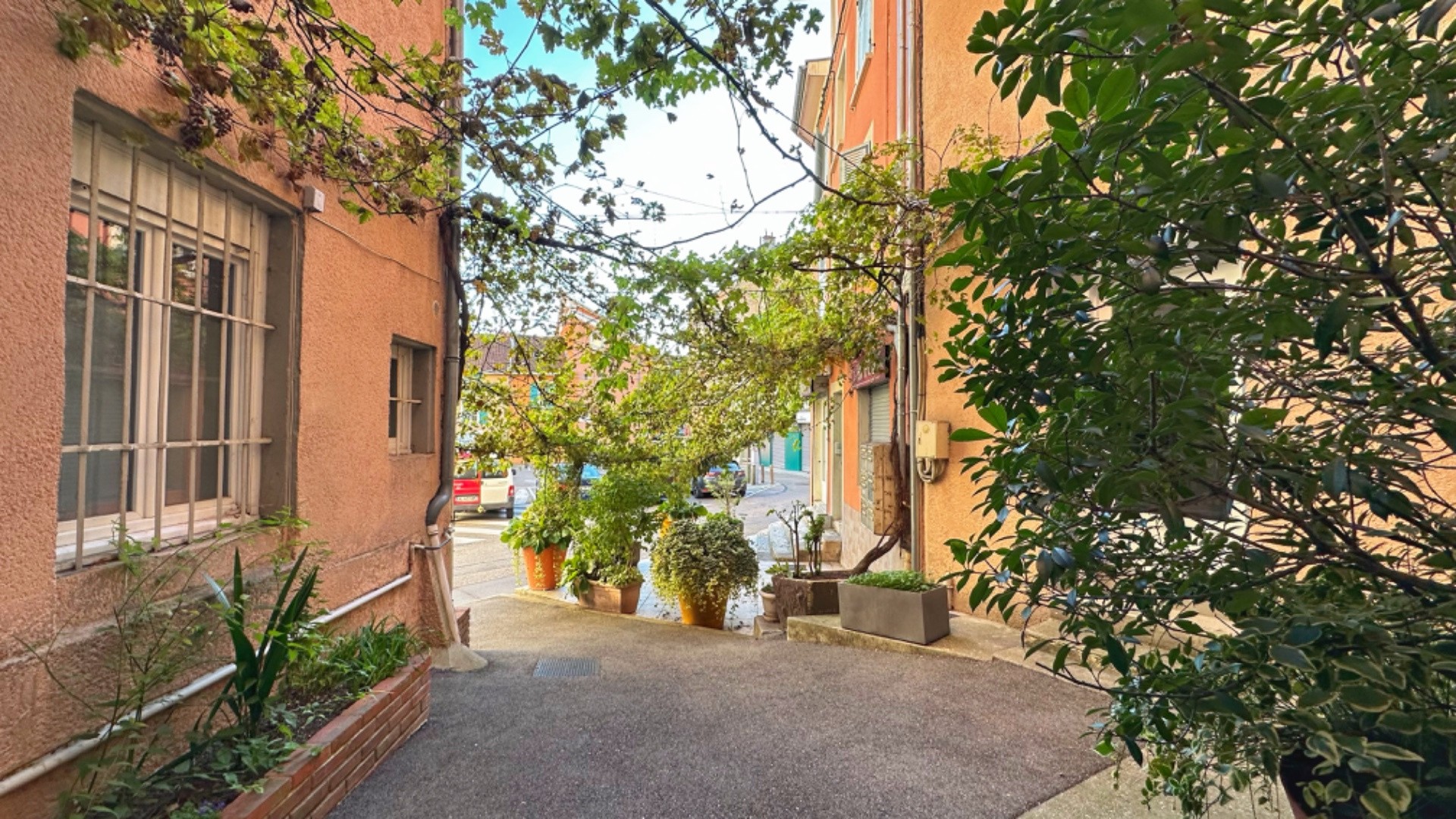 VOIRON, T3 88 m2 avec balcon — photo 2
