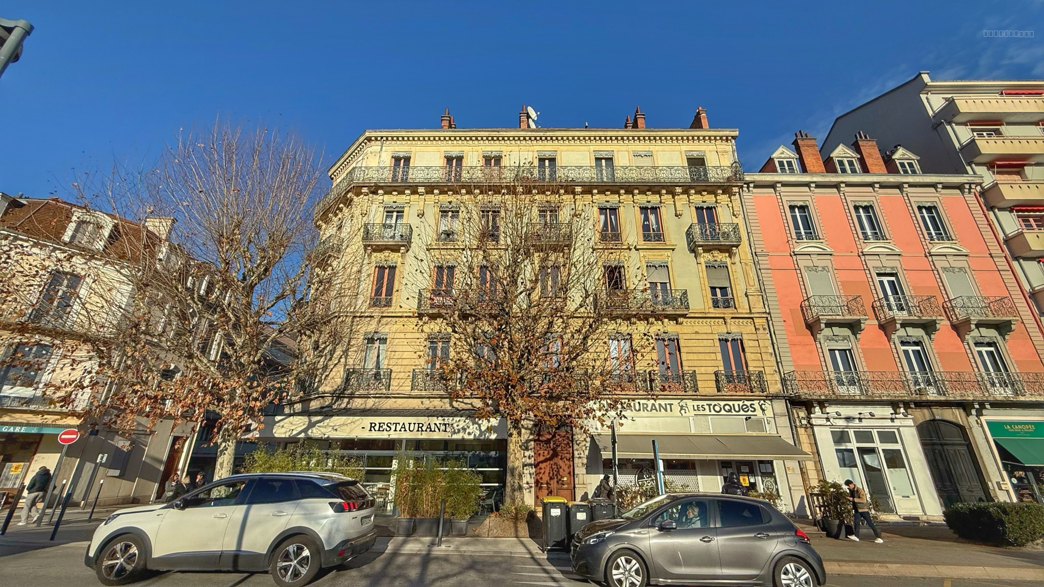 VOIRON - T5- 115 m2 - 7 Balcons — photo 15