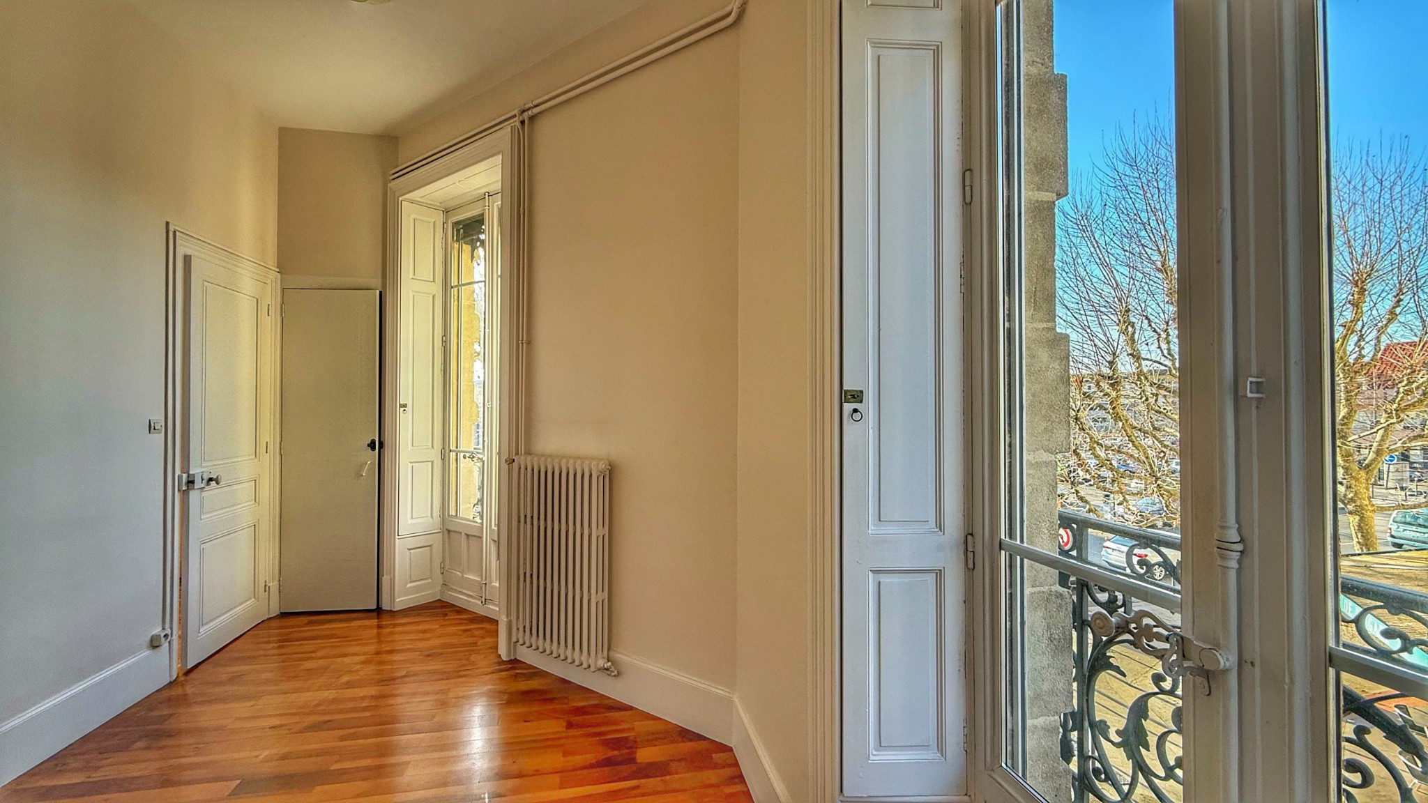 VOIRON - T5- 115 m2 - 7 Balcons — photo 9