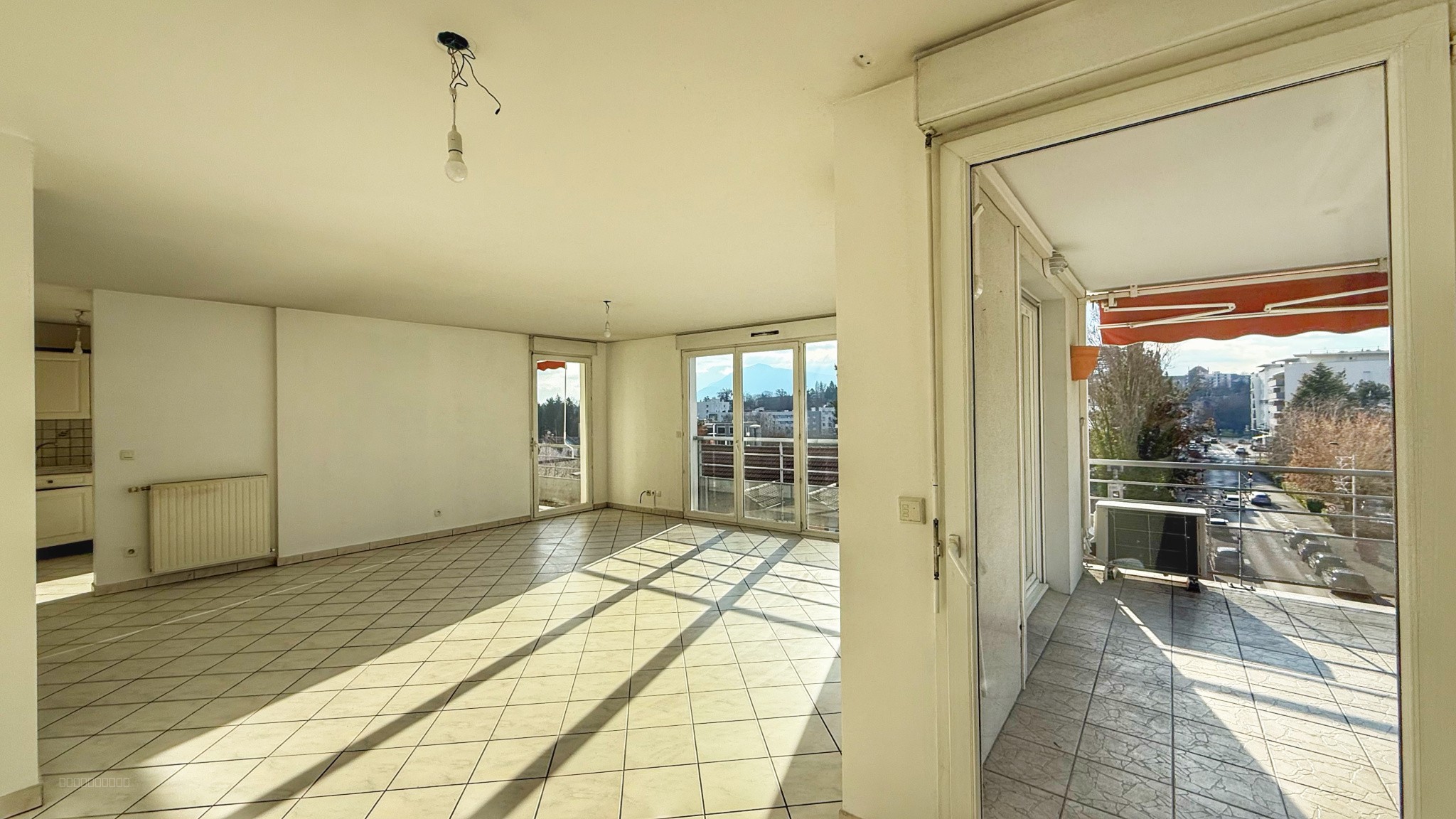 VOIRON Centre, T4 107,30 m2 + garage — photo 10