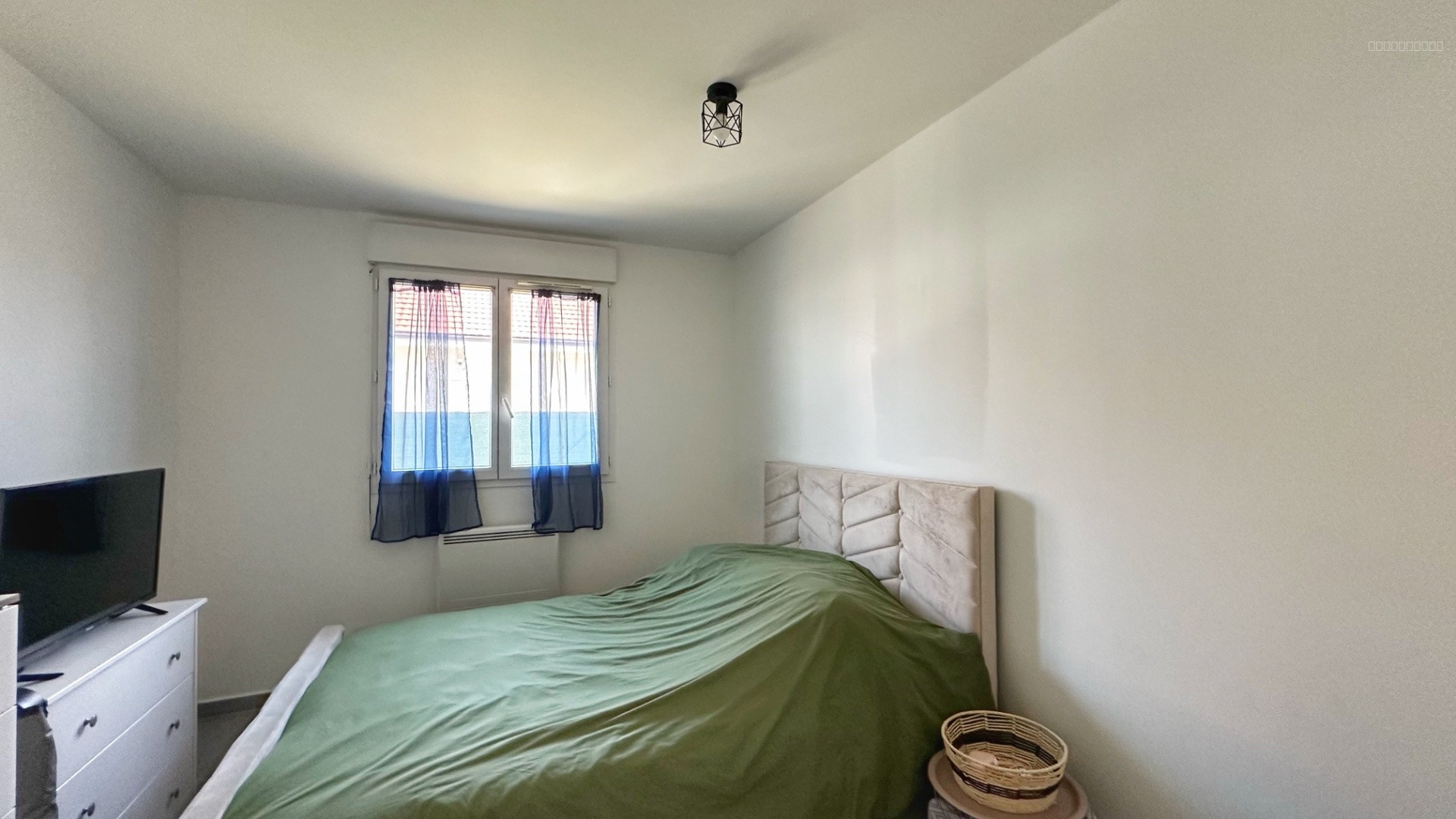 ST ETIENNE DE ST GEOIRS, Villa PP avec garage — photo 7