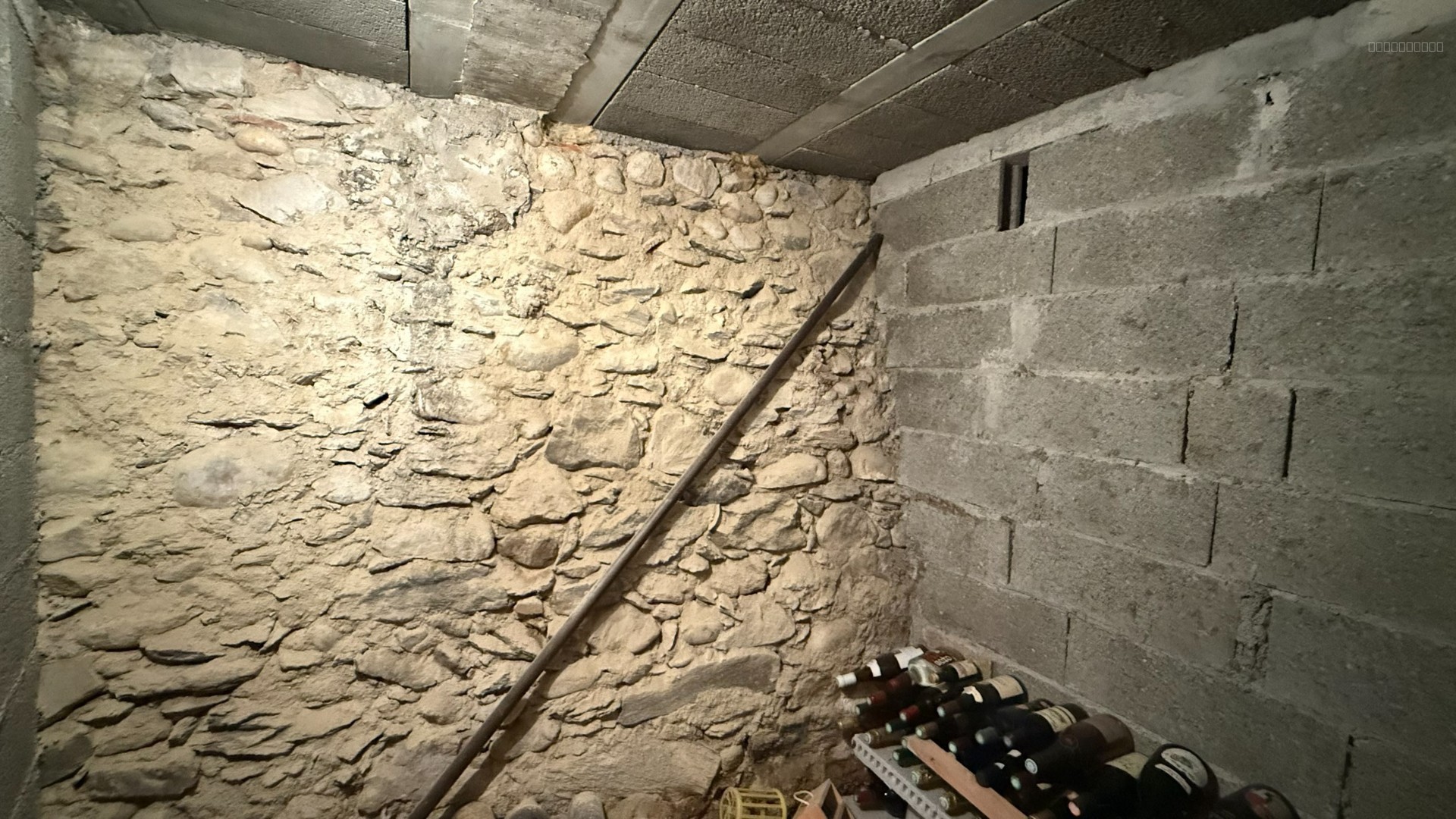 TULLINS, batîment à réhabiliter — photo 7