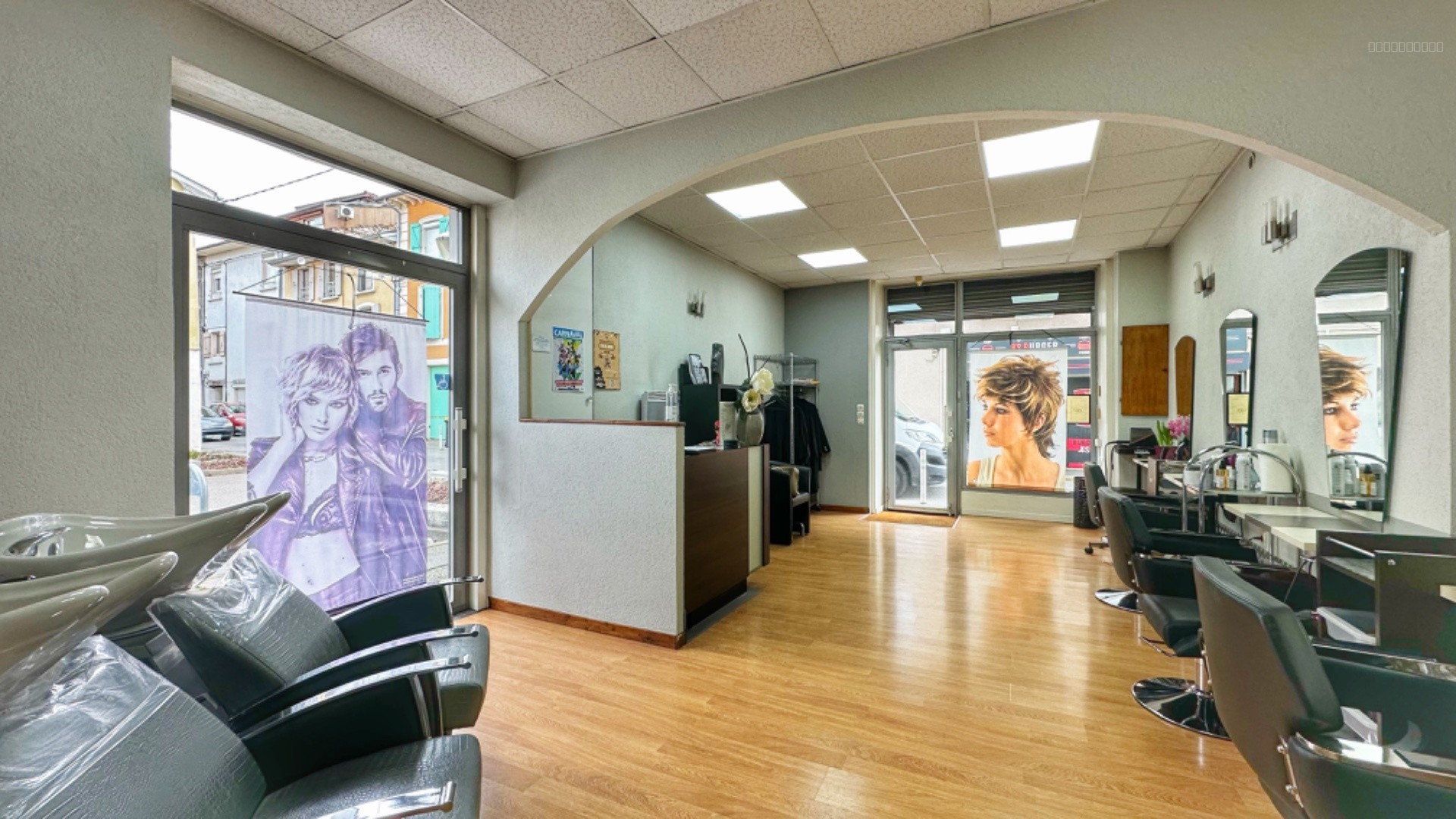 MOIRANS Centre, FDC Coiffure 70 m2 — photo 11