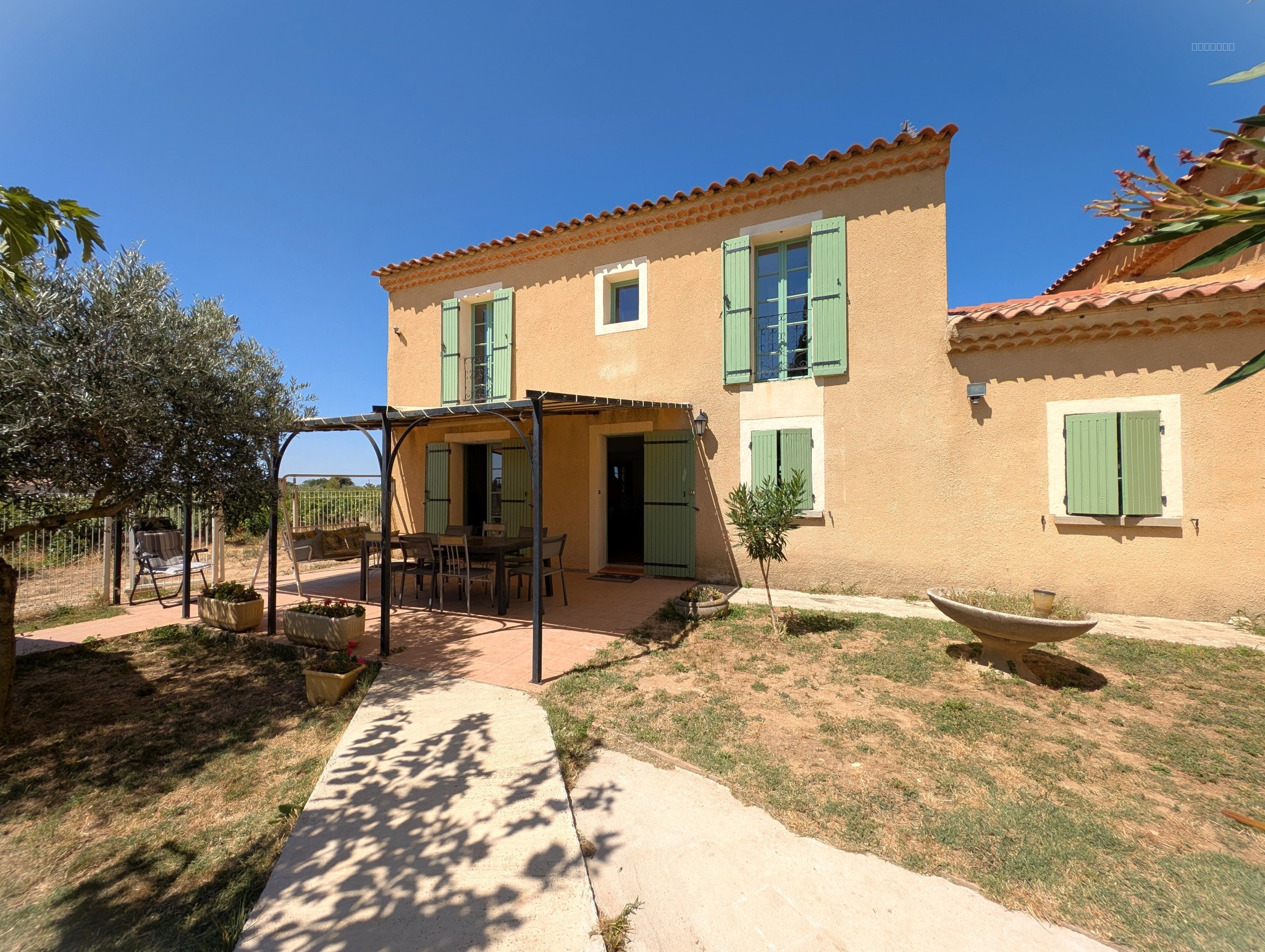 À vendre   Domaine viticole de caractère en Côtes du Rhône — photo 3