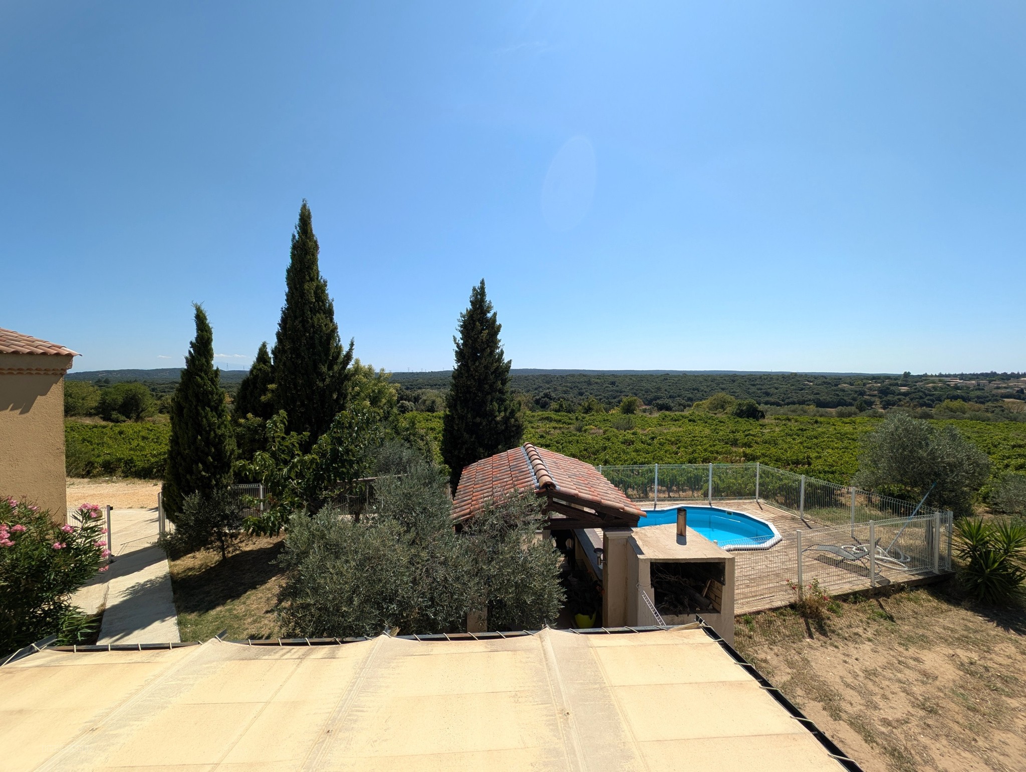 À vendre   Domaine viticole de caractère en Côtes du Rhône — photo 2