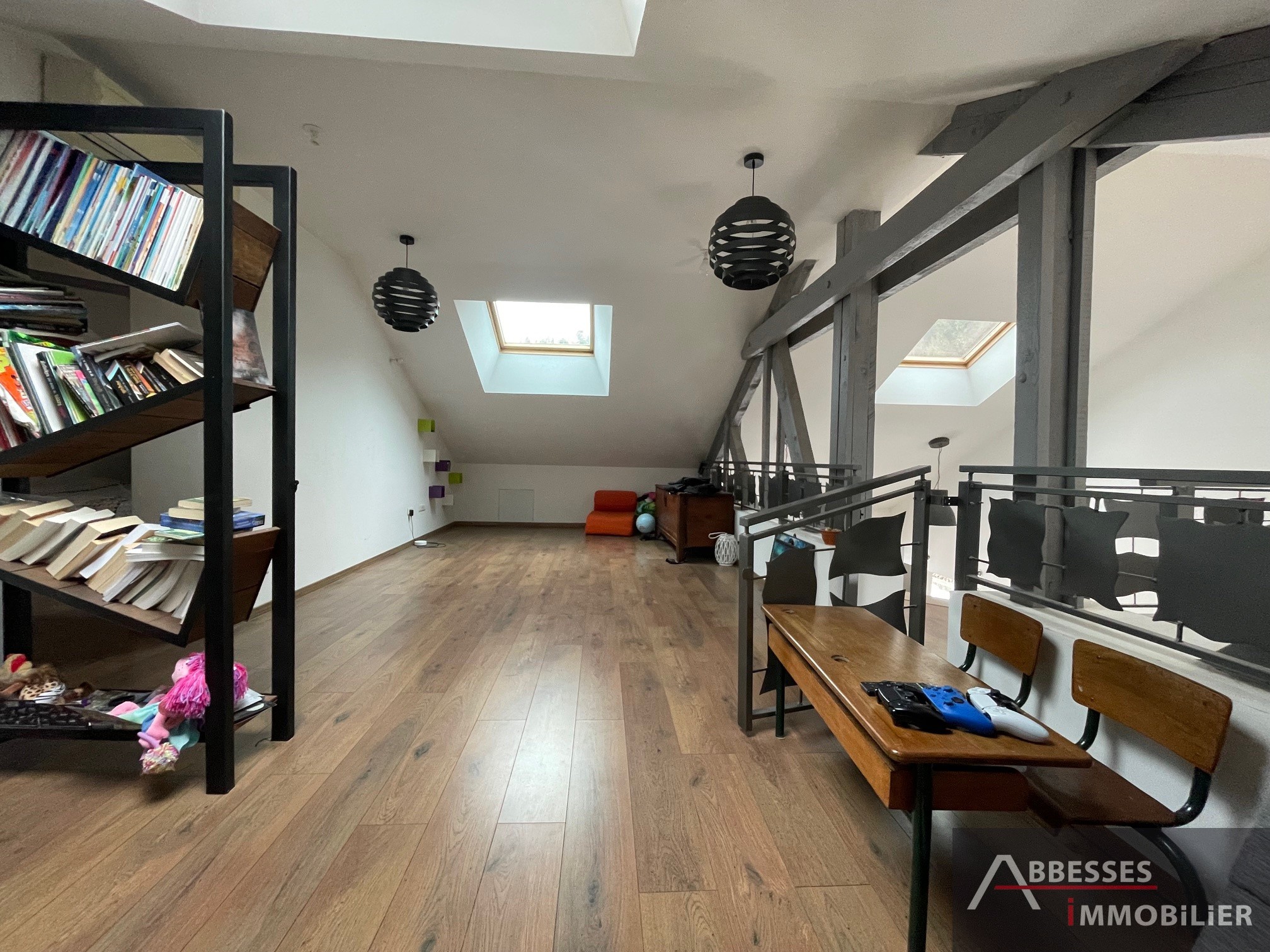 EN EXCLUSIVITÉ - GERARDMER dans un secteur calme : Maison type LOFT avec grande dépendance accolée — photo 14