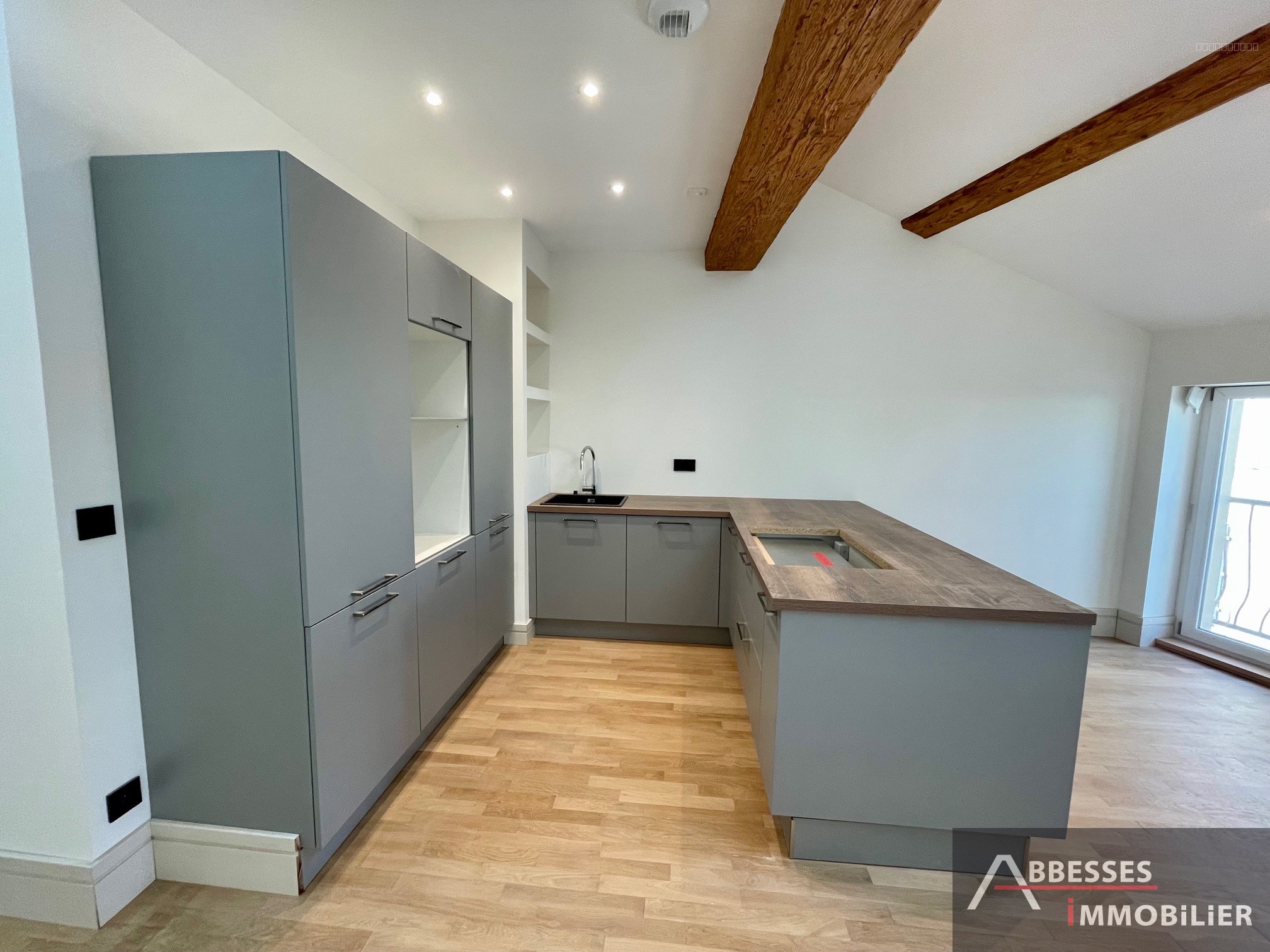 SOUS OFFRE D'ACHAT - EN EXCLUSIVITÉ : REMIREMONT EXTRA CENTRE : Appartement F2 entièrement rénové en 2025. — photo 7