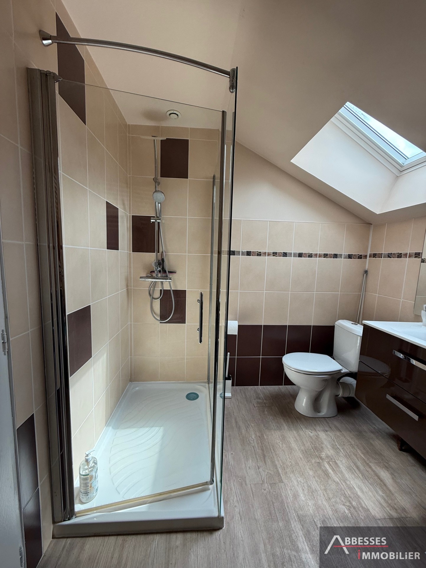 SAINT -AME : Pavillon individuel avec 4 chambres dans un environnement calme avec piscine — photo 18