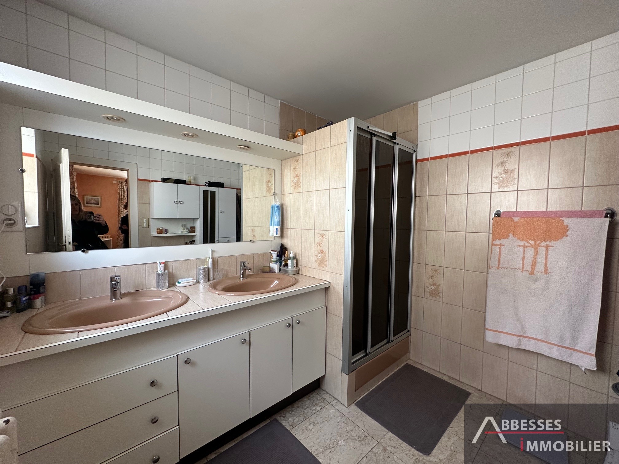SAINT-AMÉ : Grand logement F7 'esprit maison de famille'  terrasse, terrain et stationnement — photo 14