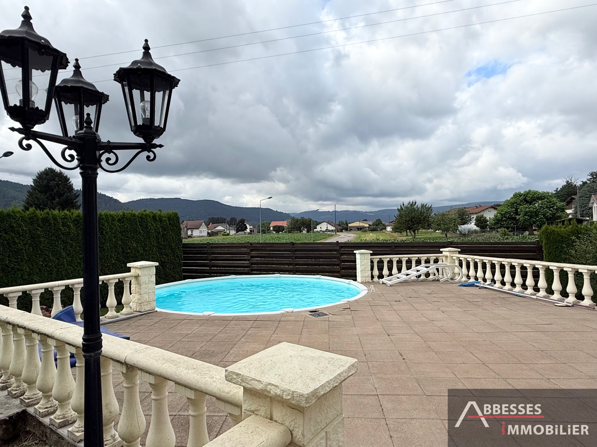 SAINT -AME : Pavillon individuel avec 4 chambres dans un environnement calme avec piscine — photo 2