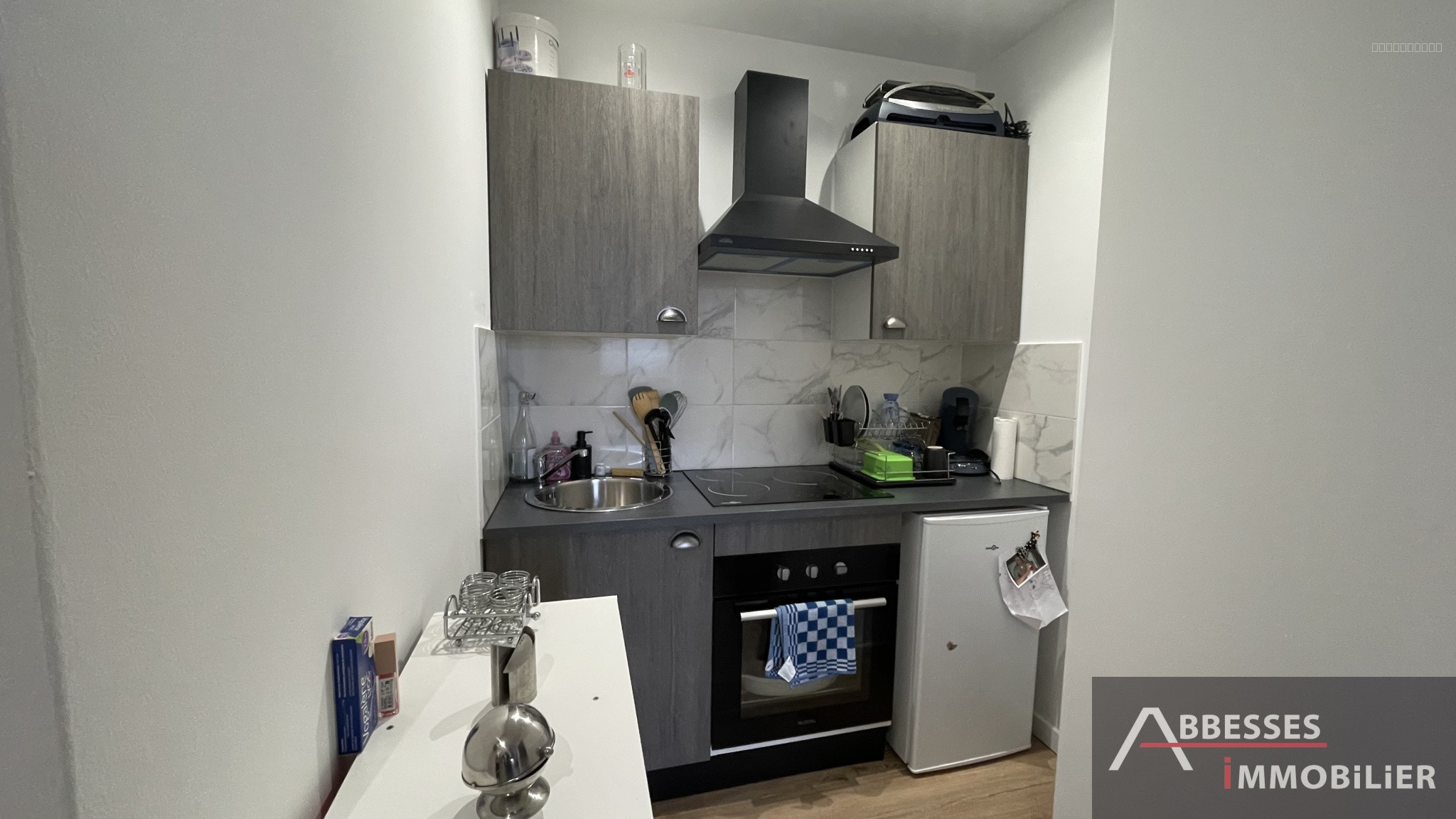 EN EXCLUSIVITÉ - REMIREMONT - Appartement F2 en très bon état — photo 3