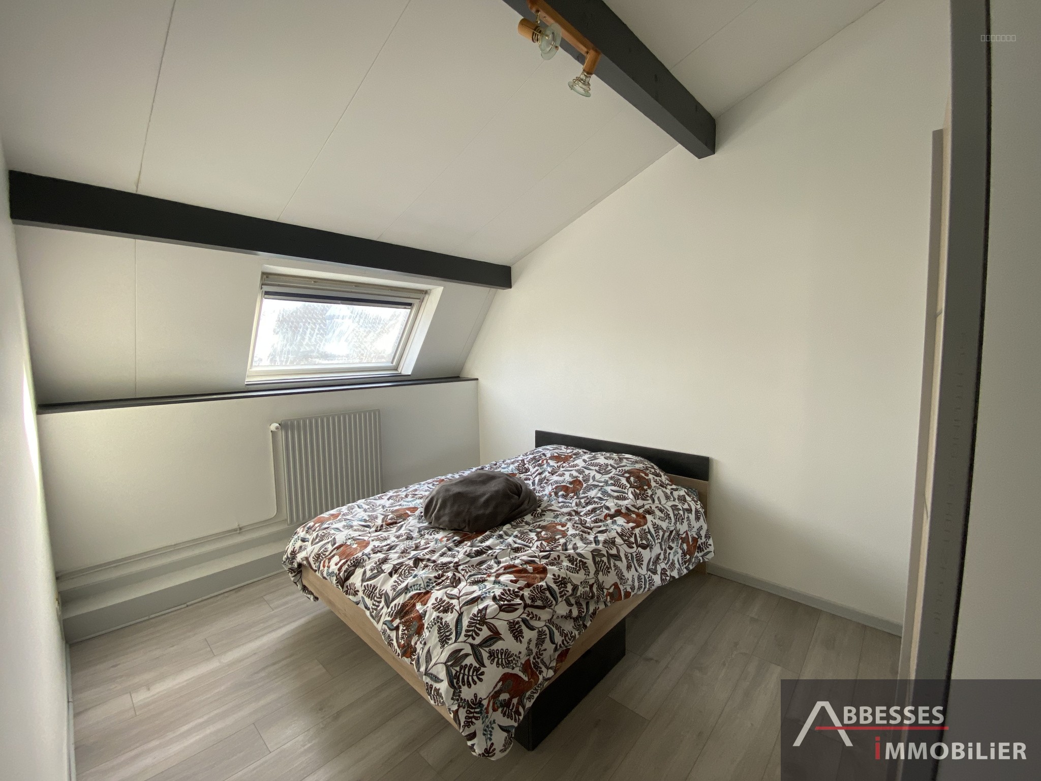 EN EXCLUSIVITE - REMIREMONT - Rue de la Xavée : Appartement F2 situé au 3ème étage — photo 5