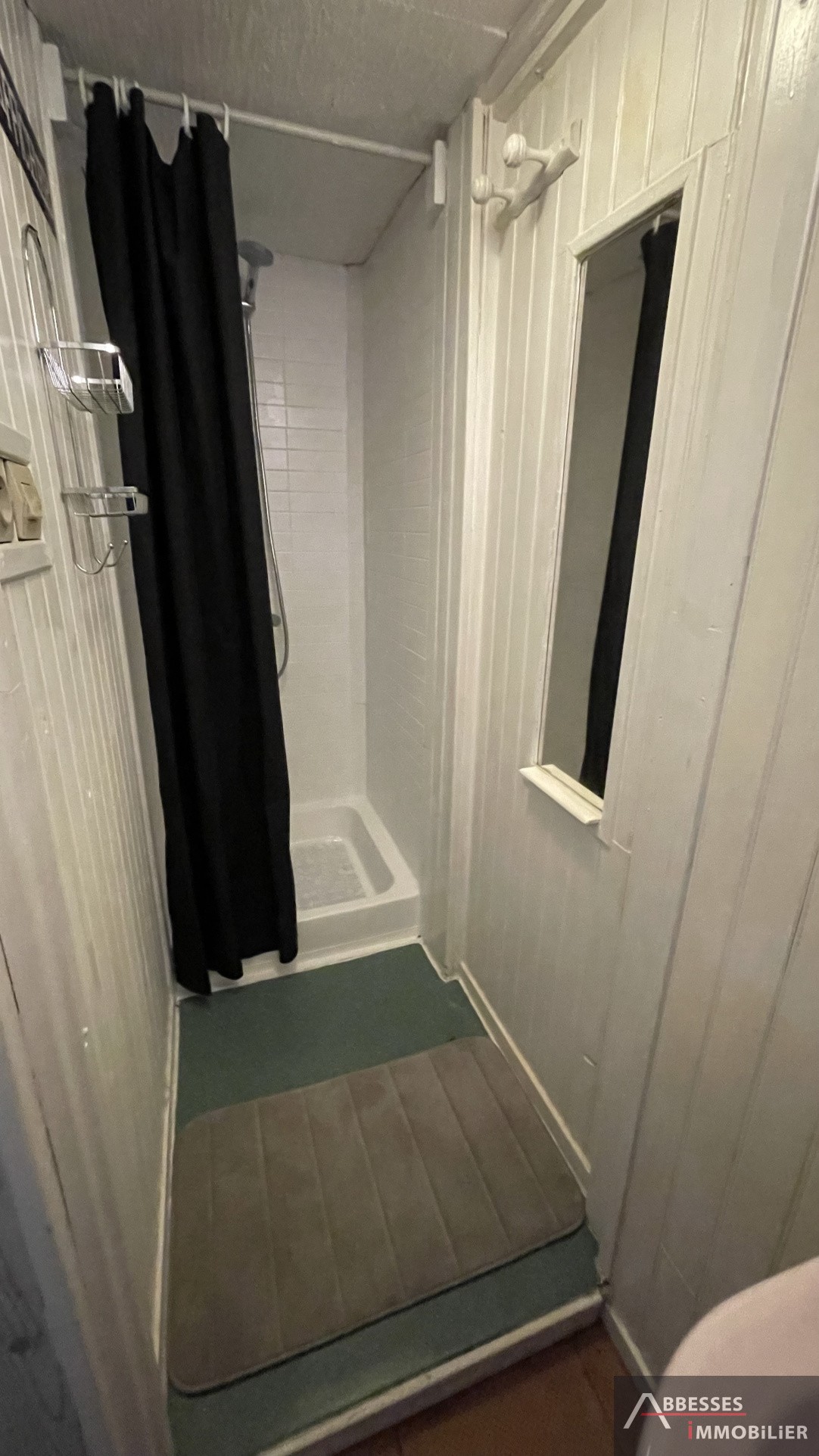 EN EXCLUSIVITE : REMIREMONT - Appartement F1 meublé avec petite terrasse — photo 6