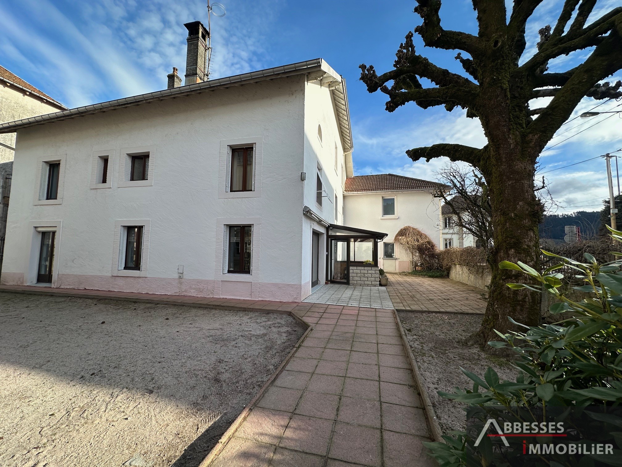 SAINT-AMÉ : Grand logement F7 'esprit maison de famille'  terrasse, terrain et stationnement — photo 6