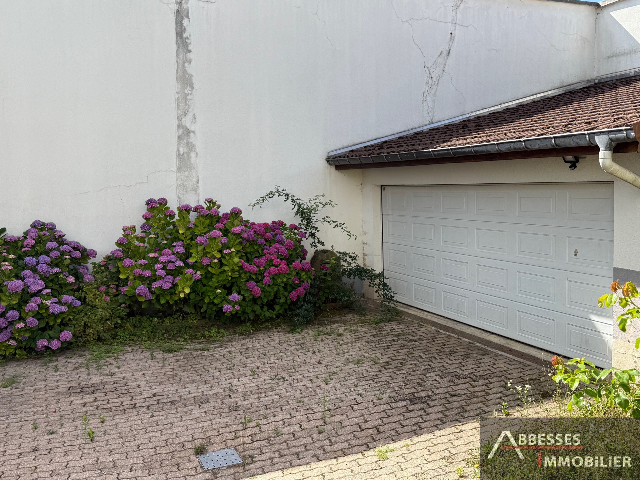 REMIREMONT, Quartier recherché : Maison de maître + dépendances — photo 19