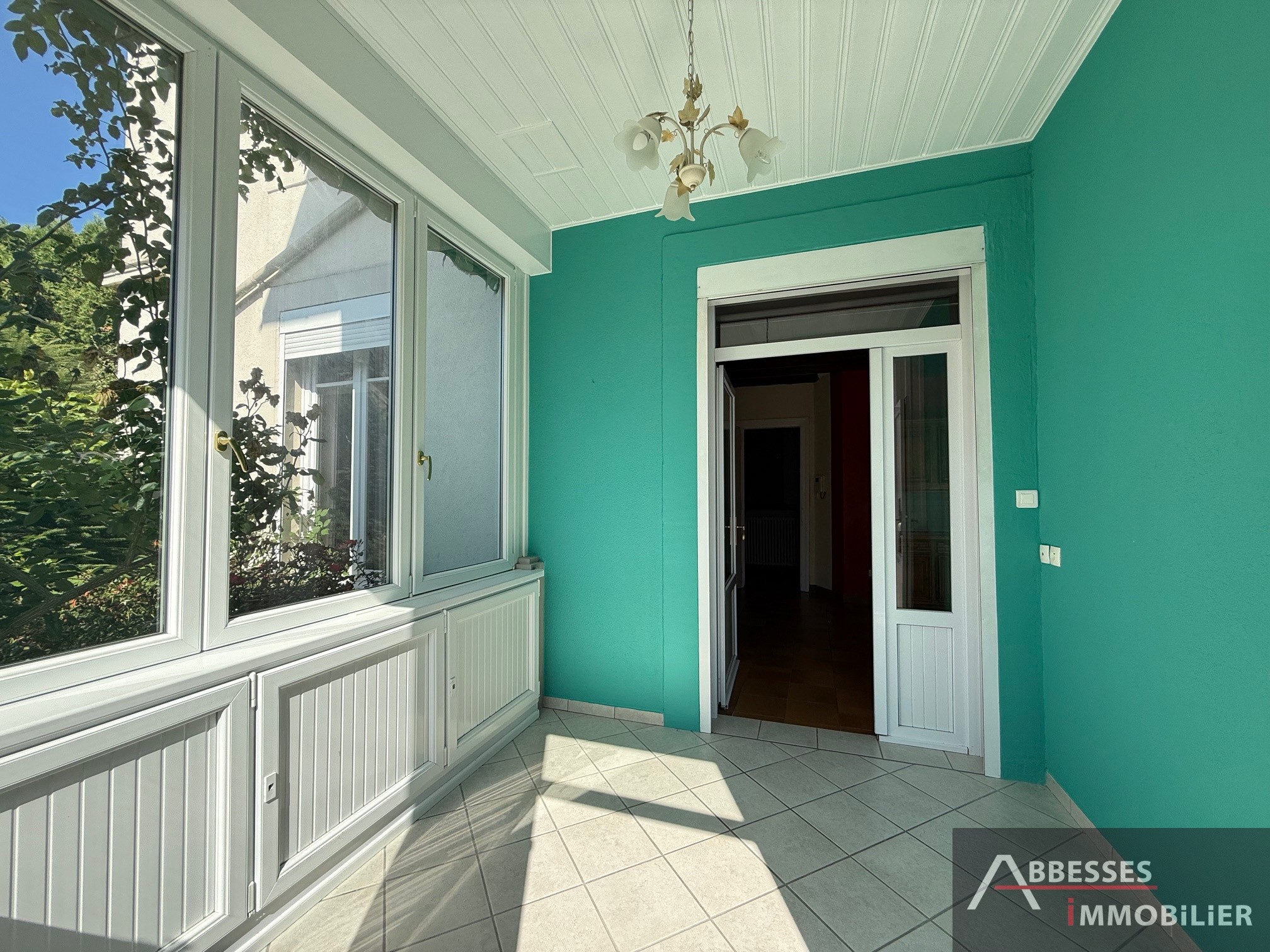 REMIREMONT, Quartier recherché : Maison de maître + dépendances — photo 3