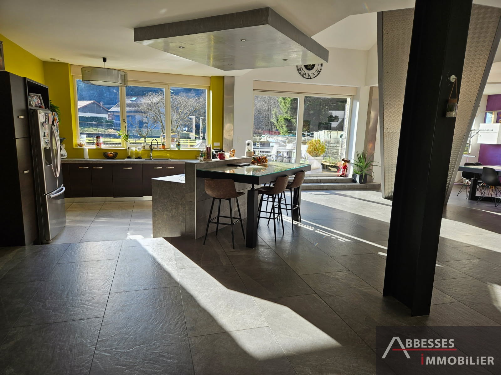 EN EXCLUSIVITÉ - GERARDMER dans un secteur calme : Maison type LOFT avec grande dépendance accolée — photo 6