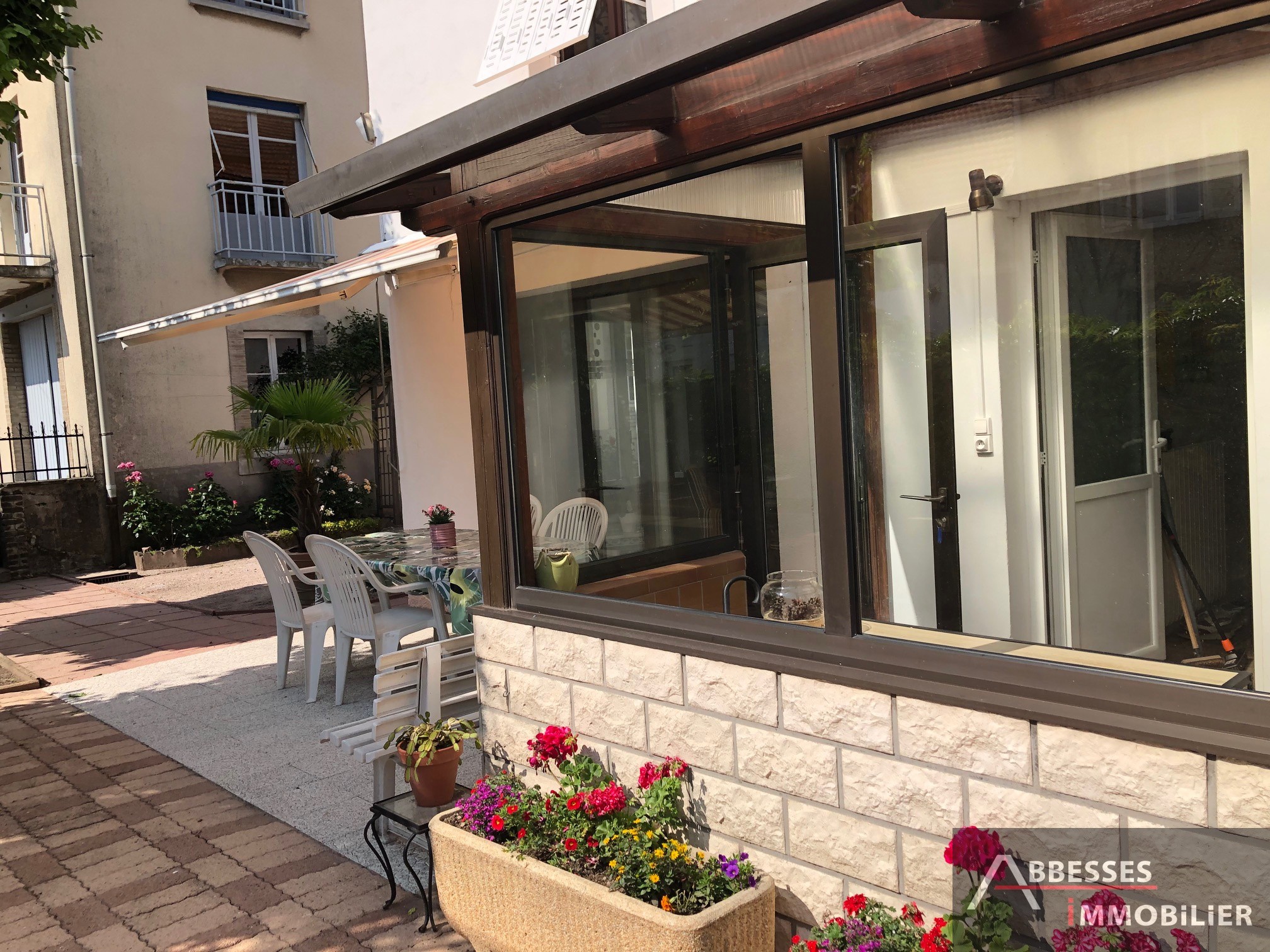 SAINT-AMÉ : Grand logement F7 'esprit maison de famille'  terrasse, terrain et stationnement — photo 4